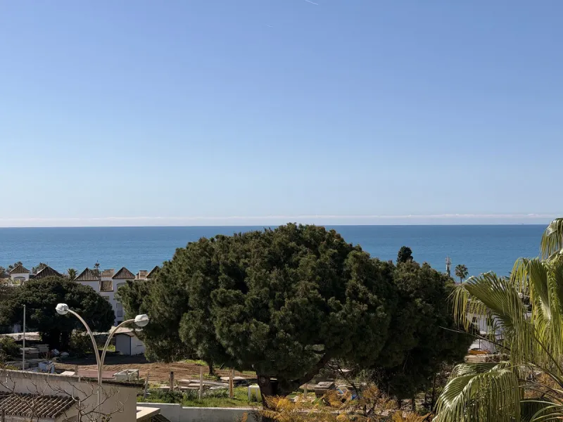 Apartment - Middle Floor Apartment в продаже в Marbella, Málaga. В доме 2 спален и 2 ванных комнат. Площадь дома 99 м²