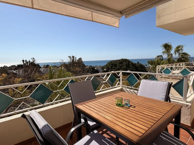 Apartment - Middle Floor Apartment в продаже в Marbella, Málaga. В доме 2 спален и 2 ванных комнат. Площадь дома 99 м²