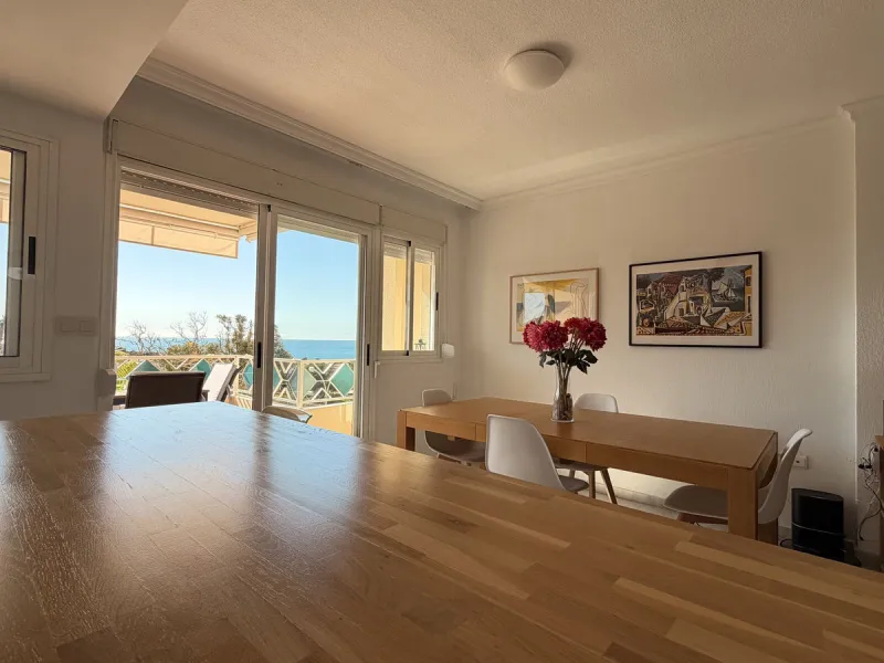 Apartment - Middle Floor Apartment в продаже в Marbella, Málaga. В доме 2 спален и 2 ванных комнат. Площадь дома 99 м²