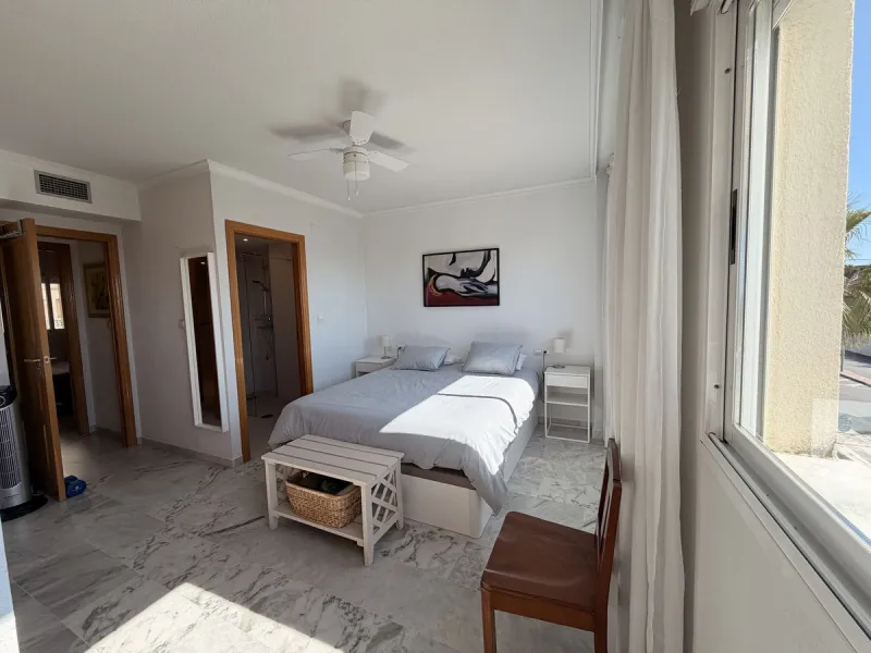 Apartment - Middle Floor Apartment в продаже в Marbella, Málaga. В доме 2 спален и 2 ванных комнат. Площадь дома 99 м²