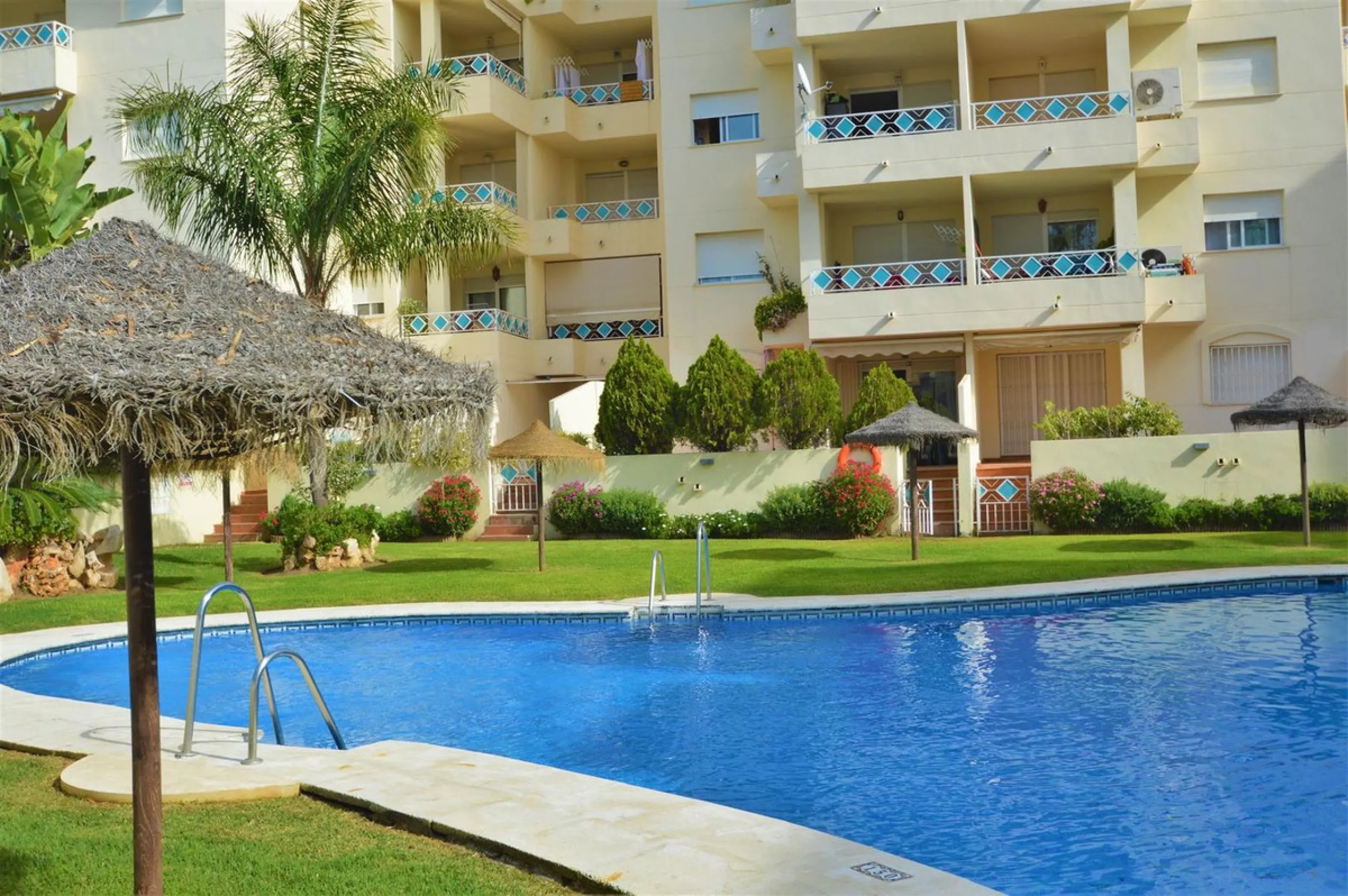 Apartment - Middle Floor Apartment в продаже в Marbella, Málaga. В доме 2 спален и 2 ванных комнат. Площадь дома 99 м²