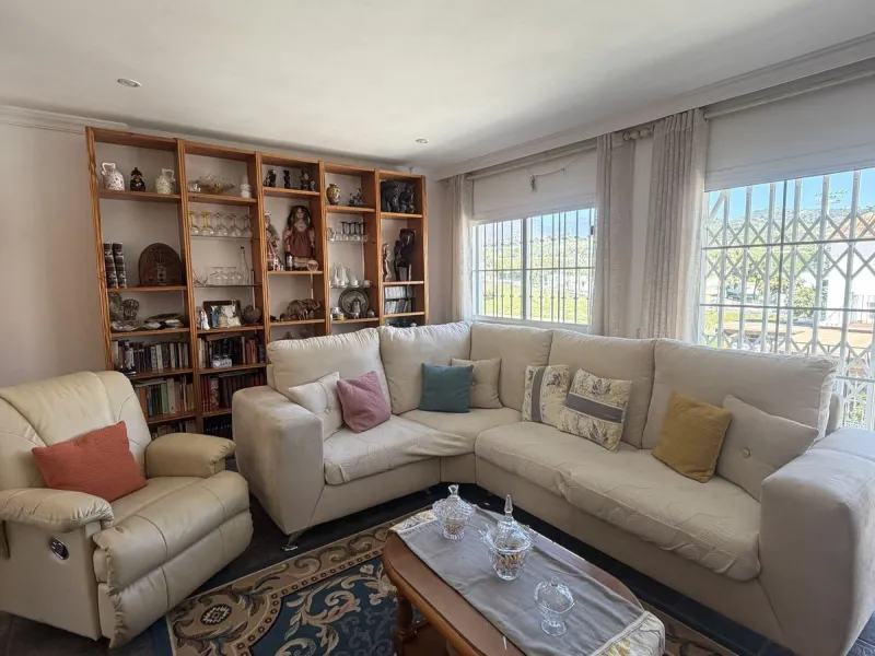 Beautiful and charming townhouse in one of the most desirable areas of Estepona town center.