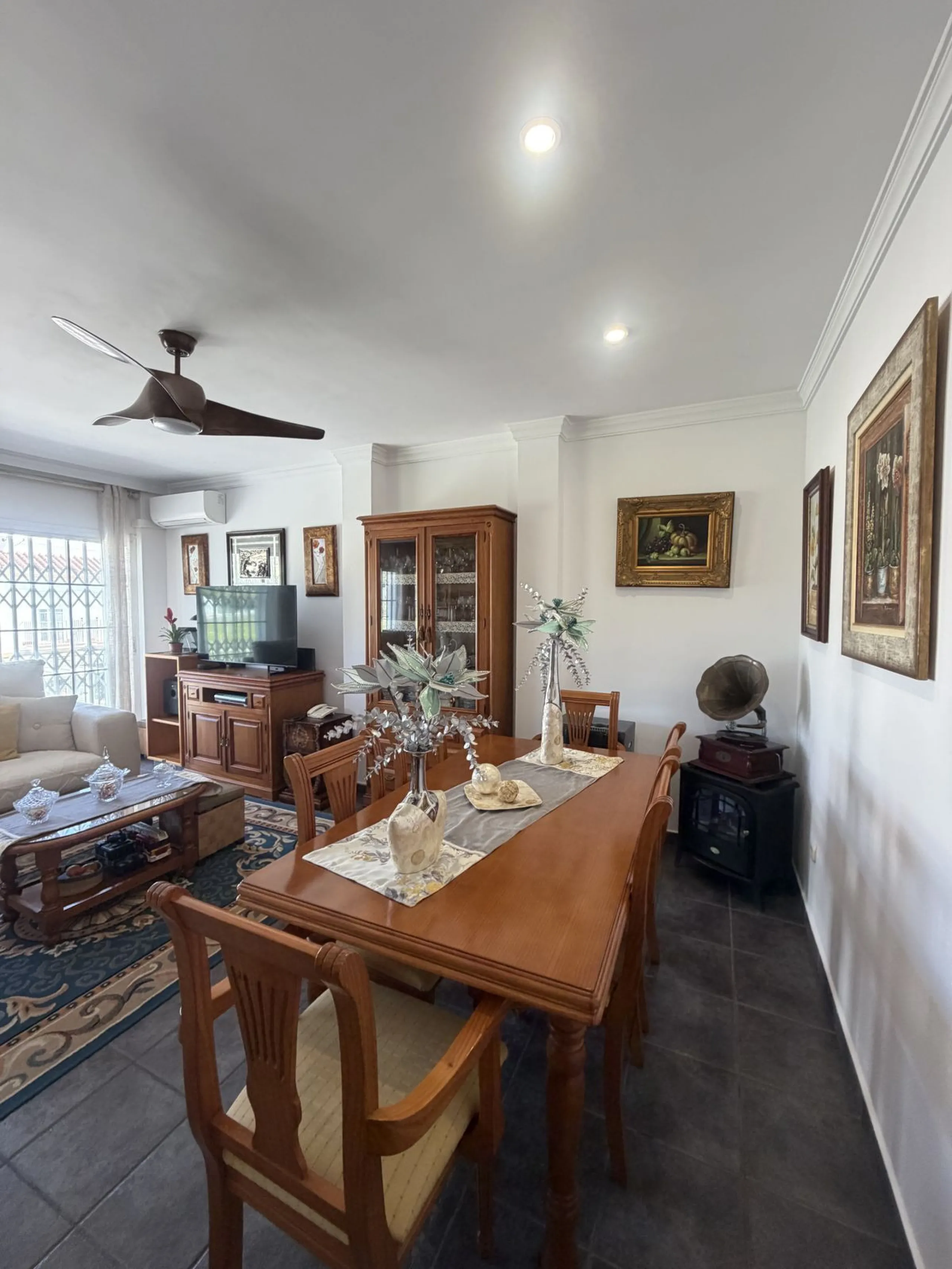 Beautiful and charming townhouse in one of the most desirable areas of Estepona town center.