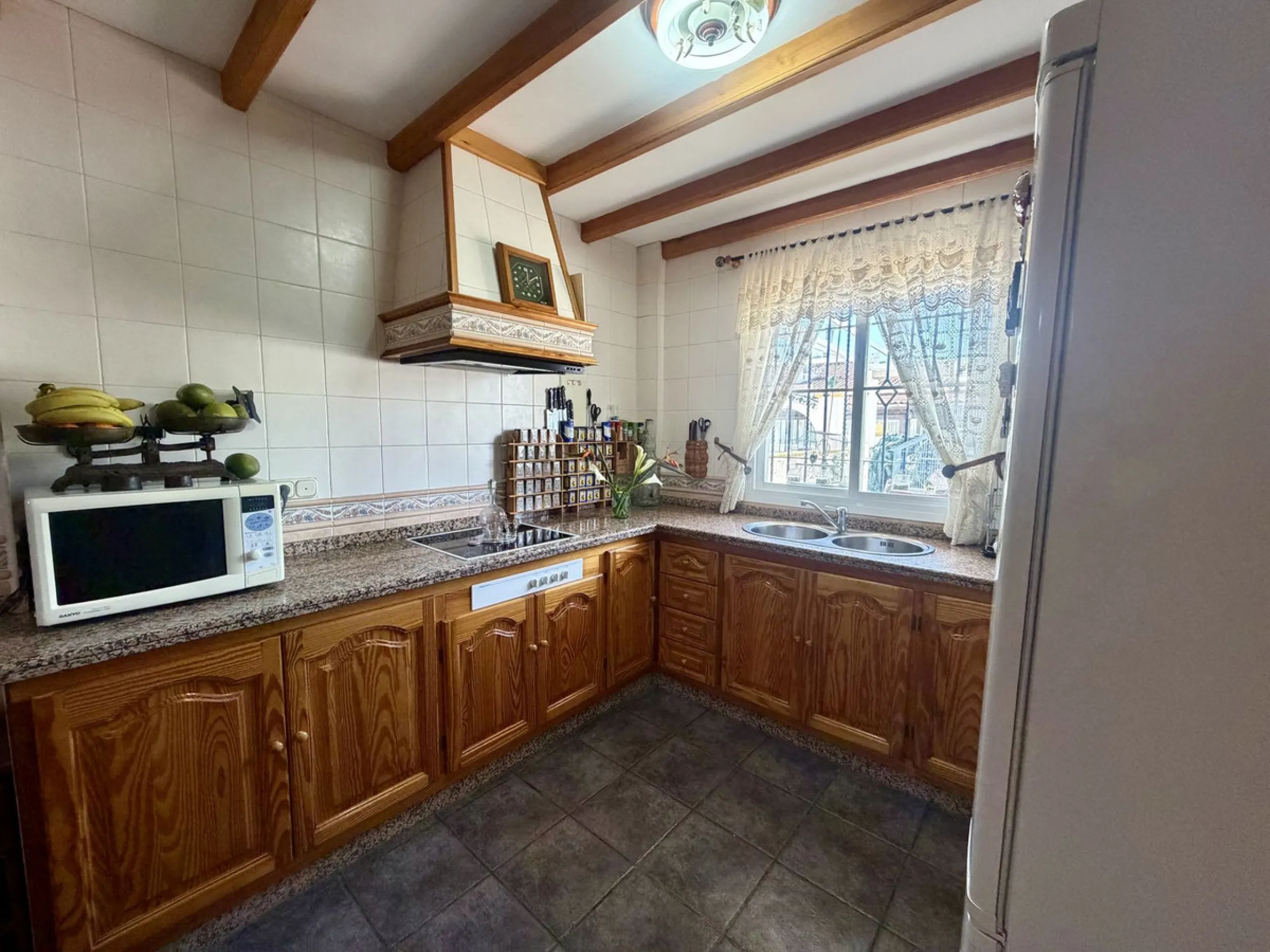 Beautiful and charming townhouse in one of the most desirable areas of Estepona town center.