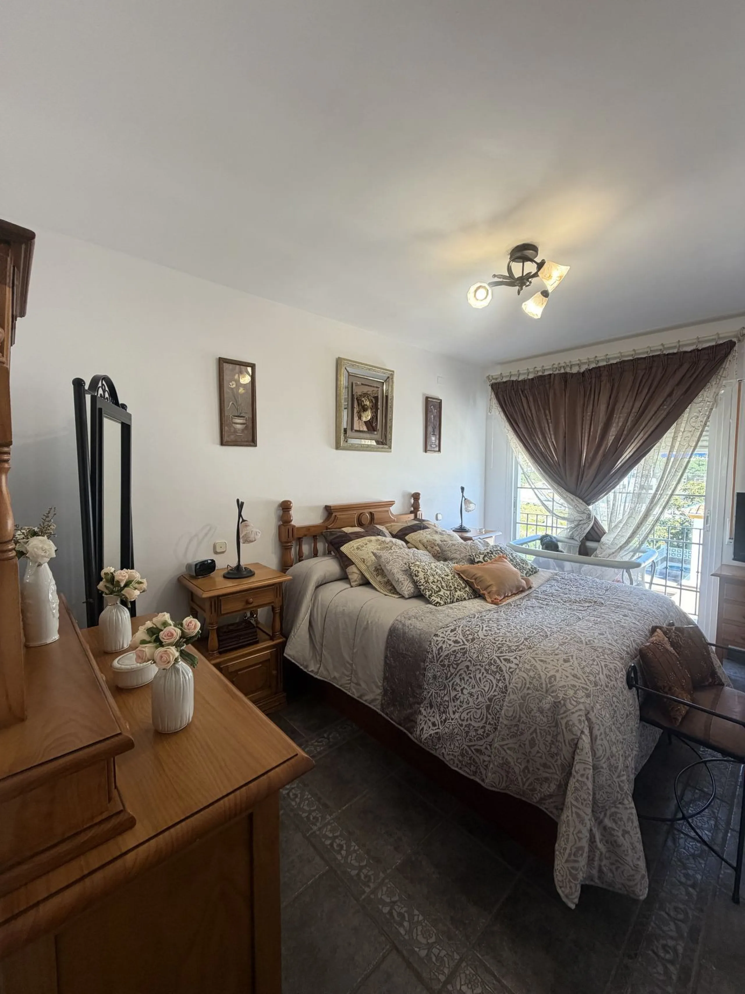 Beautiful and charming townhouse in one of the most desirable areas of Estepona town center.