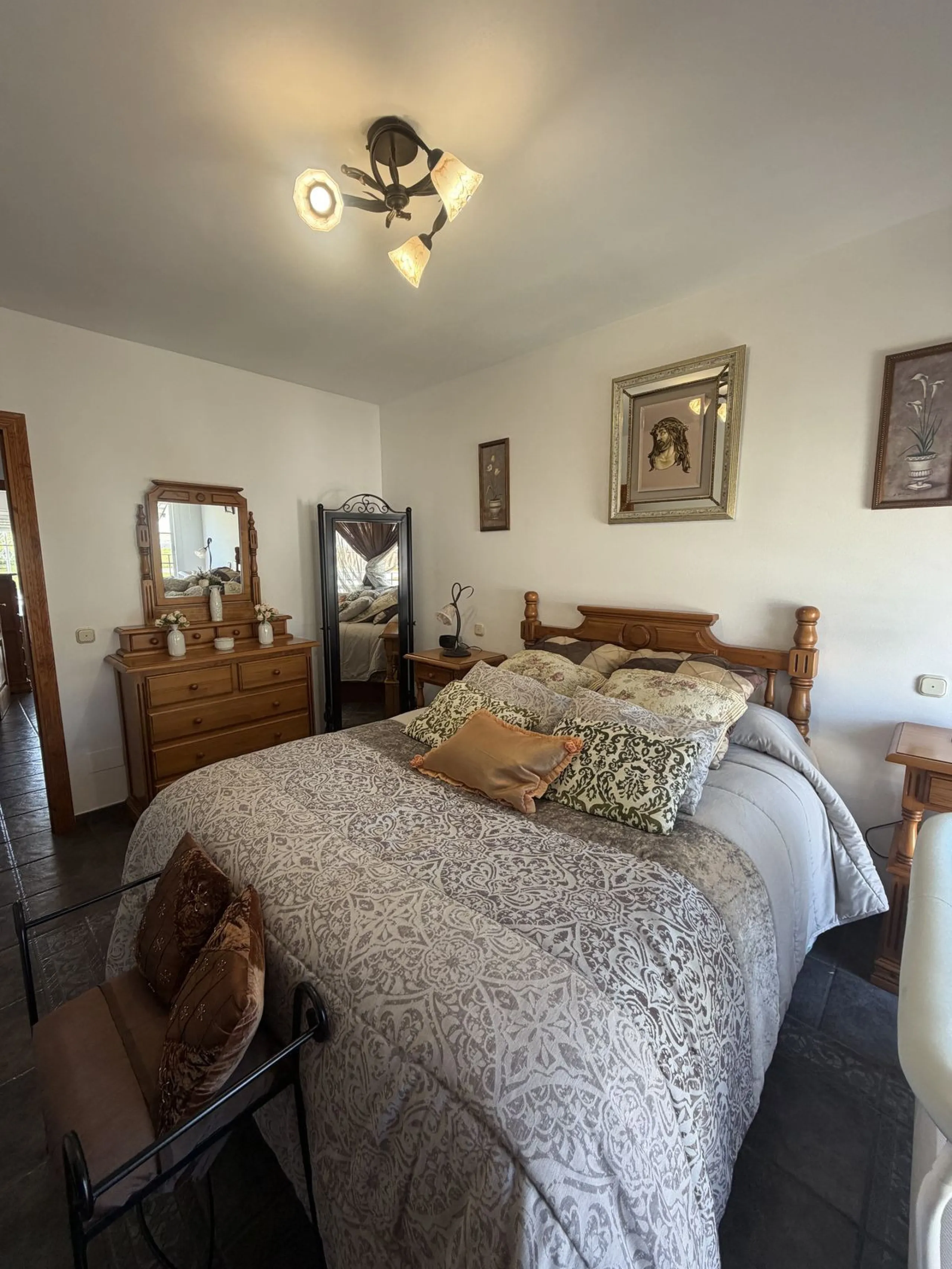 Beautiful and charming townhouse in one of the most desirable areas of Estepona town center.