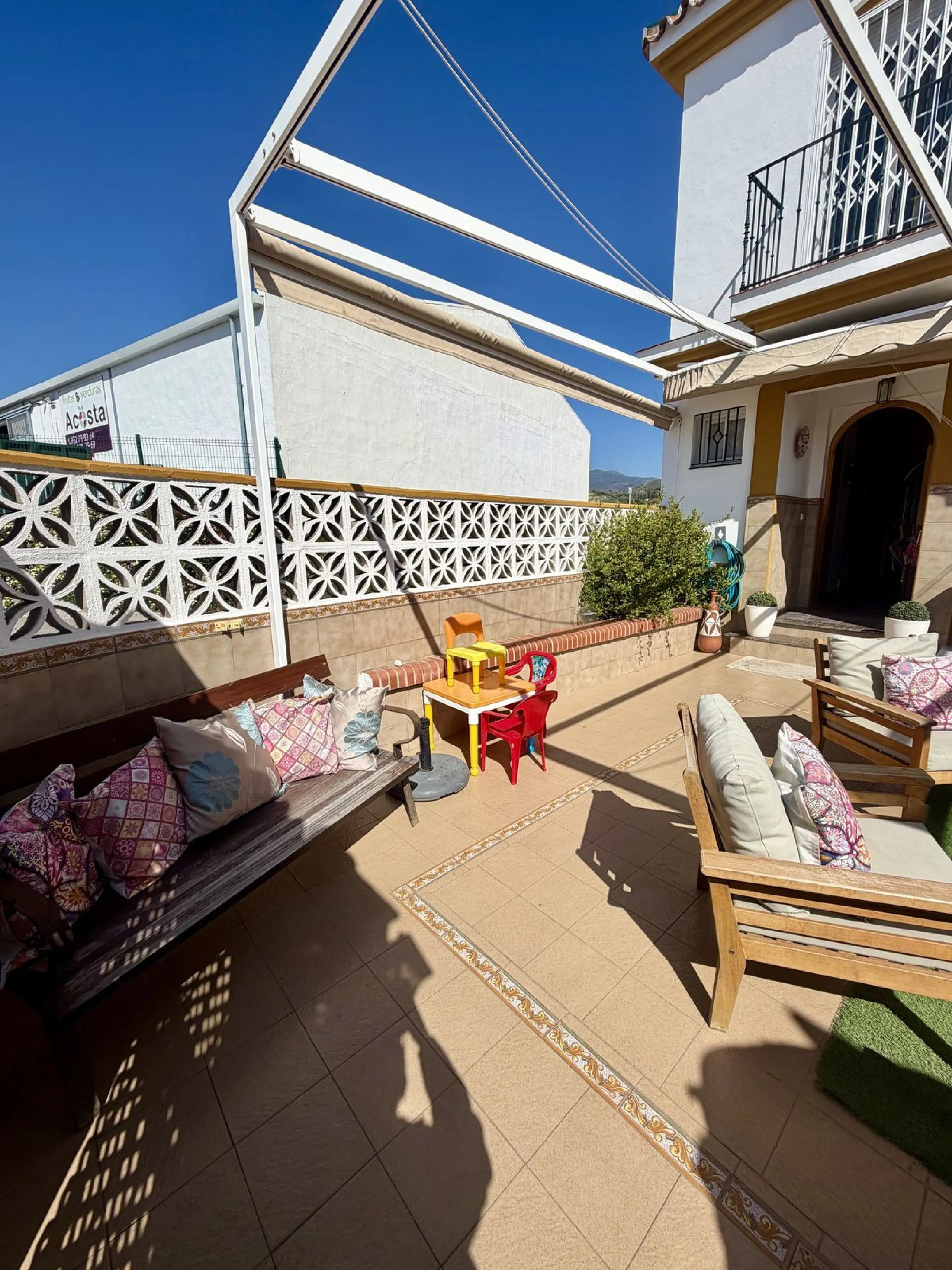 Beautiful and charming townhouse in one of the most desirable areas of Estepona town center.