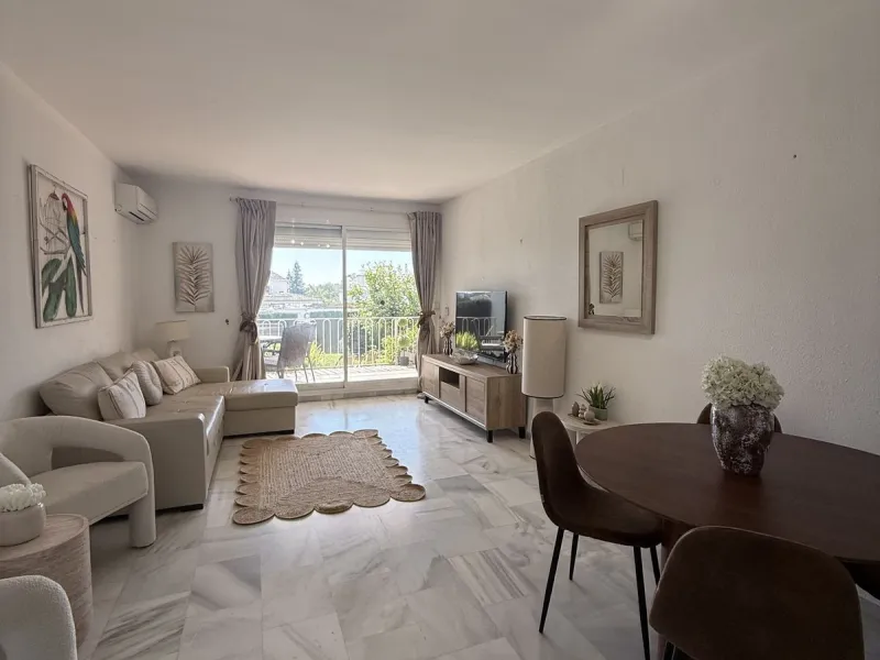 South-Facing Garden Apartment in Prime El Paraíso – Walk to School, Shops, Golf & Beach