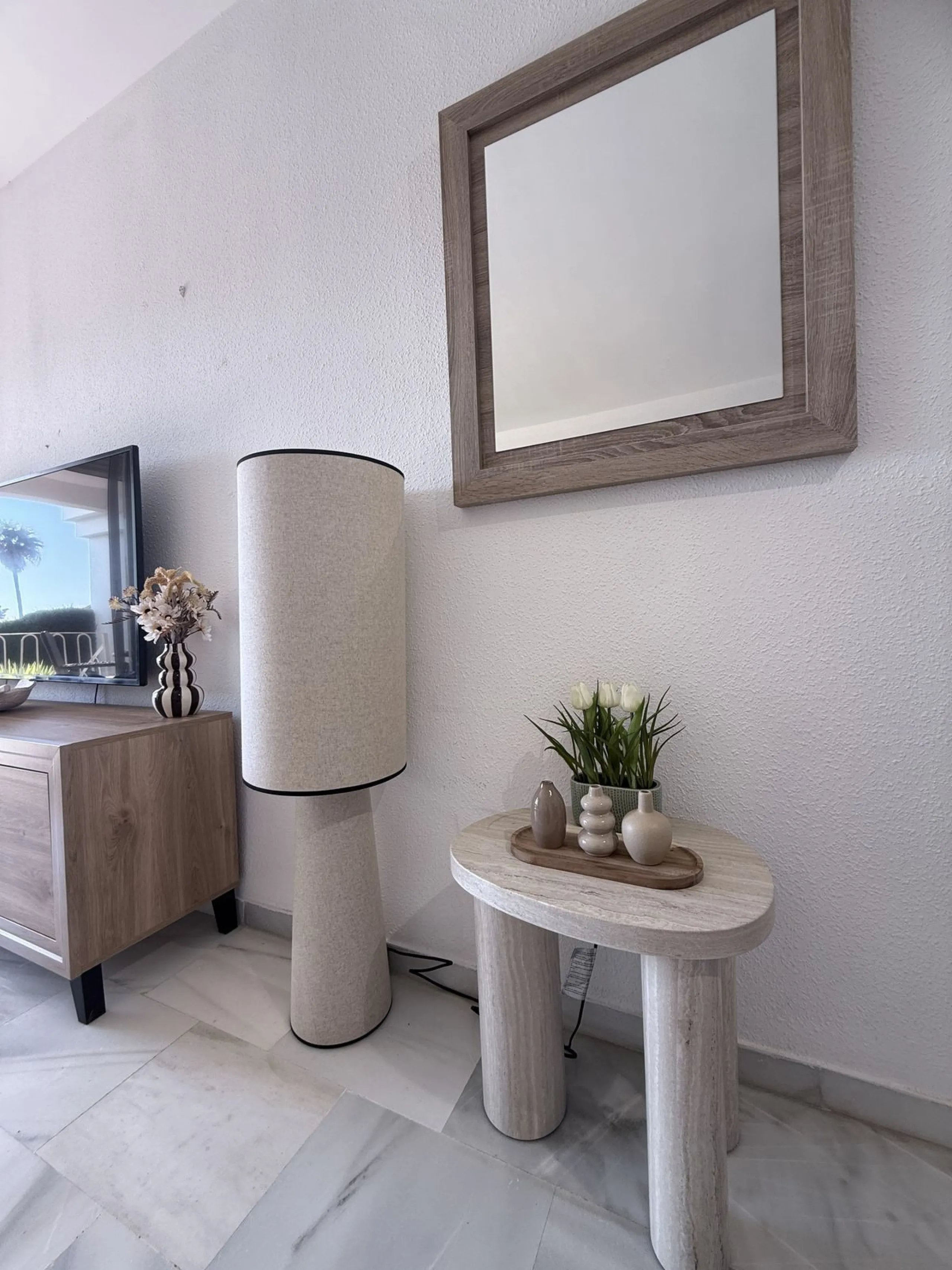 South-Facing Garden Apartment in Prime El Paraíso – Walk to School, Shops, Golf & Beach