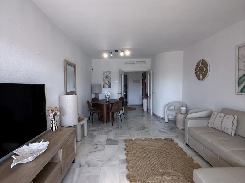 South-Facing Garden Apartment in Prime El Paraíso – Walk to School, Shops, Golf & Beach