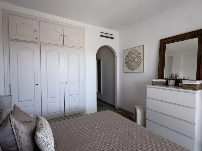 South-Facing Garden Apartment in Prime El Paraíso – Walk to School, Shops, Golf & Beach