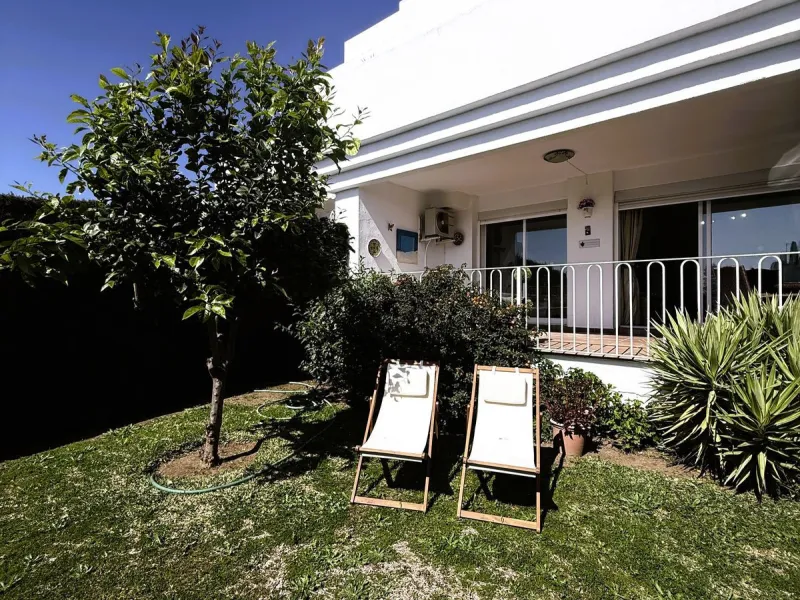 South-Facing Garden Apartment in Prime El Paraíso – Walk to School, Shops, Golf & Beach