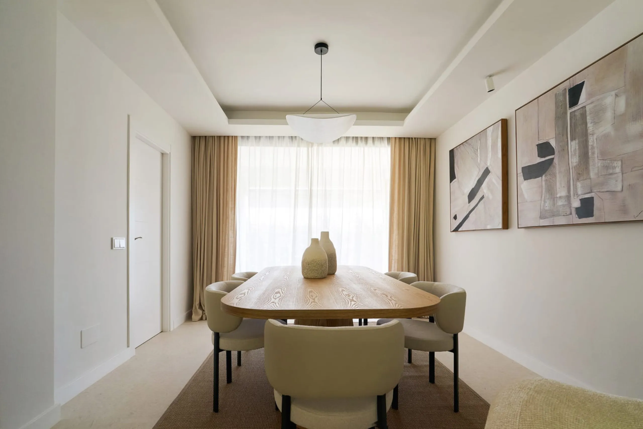 Frontline Aloha Golf townhouse nestled in the prestigious Golf Valley of Nueva Andalucía, this beautifully designed three-story townhouse offers a seamless blend of Mediterranean charm and modern living. Recently renovated, the property captures the lifes