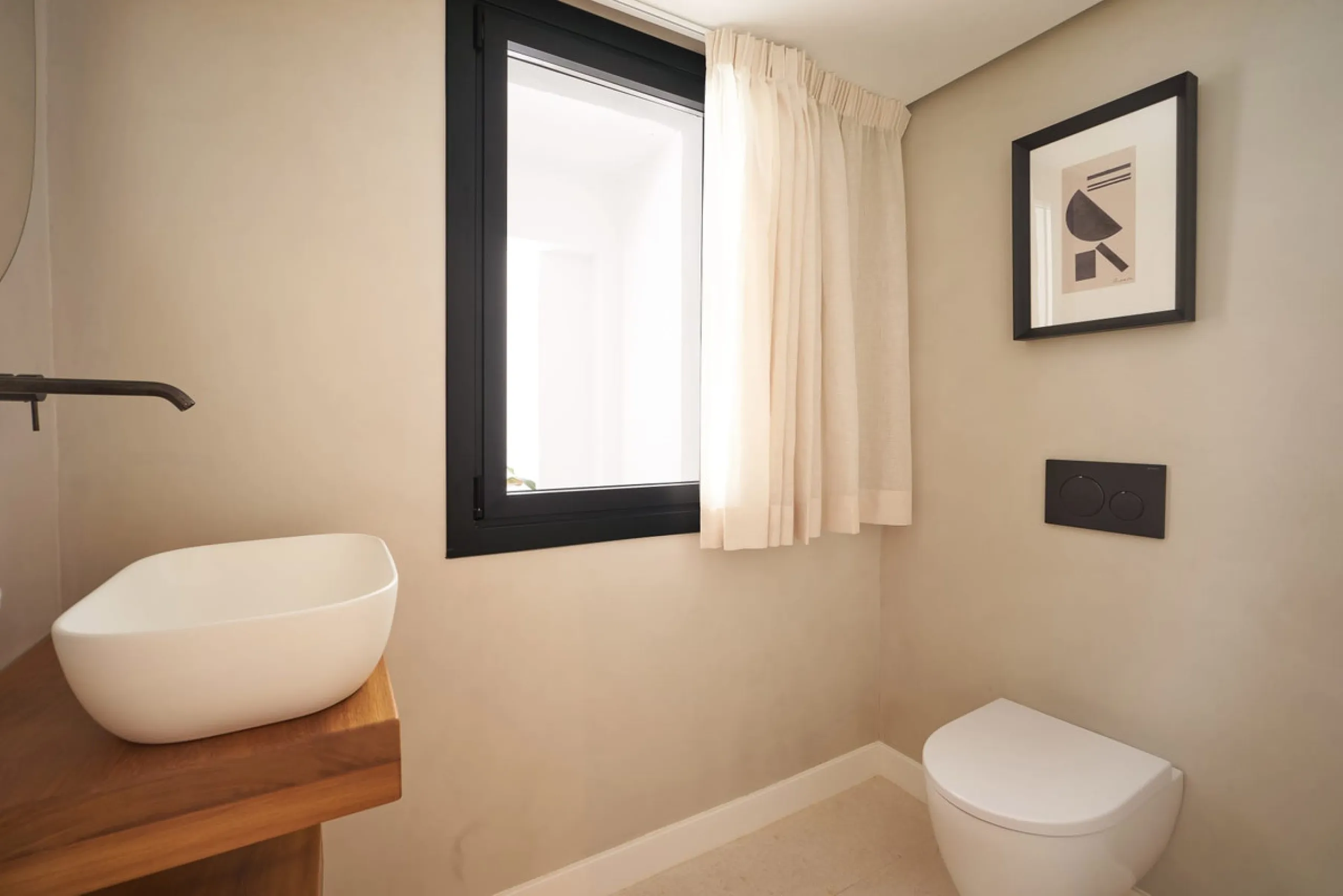 Frontline Aloha Golf townhouse nestled in the prestigious Golf Valley of Nueva Andalucía, this beautifully designed three-story townhouse offers a seamless blend of Mediterranean charm and modern living. Recently renovated, the property captures the lifes