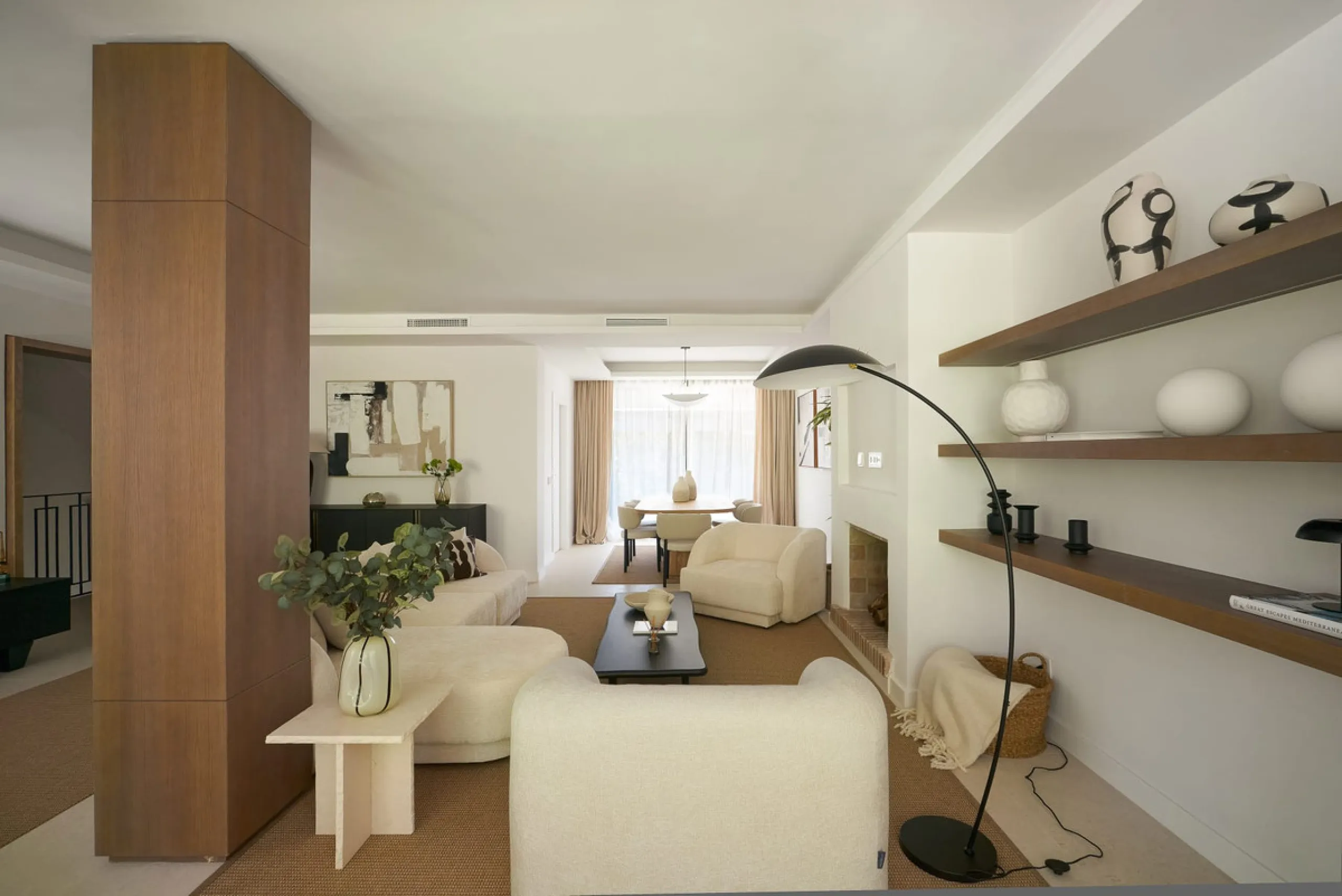 Frontline Aloha Golf townhouse nestled in the prestigious Golf Valley of Nueva Andalucía, this beautifully designed three-story townhouse offers a seamless blend of Mediterranean charm and modern living. Recently renovated, the property captures the lifes