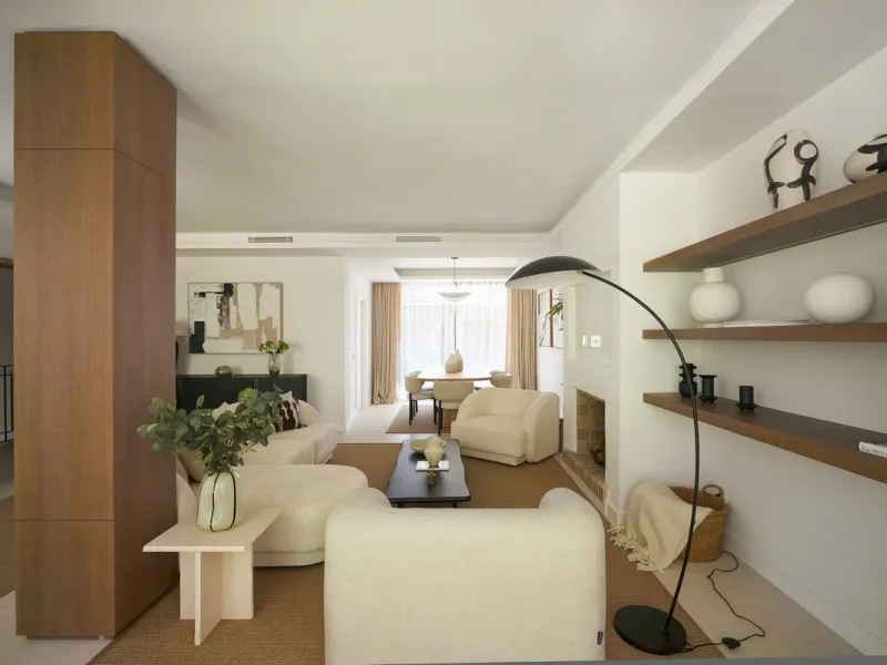 Frontline Aloha Golf townhouse nestled in the prestigious Golf Valley of Nueva Andalucía, this beautifully designed three-story townhouse offers a seamless blend of Mediterranean charm and modern living. Recently renovated, the property captures the lifes