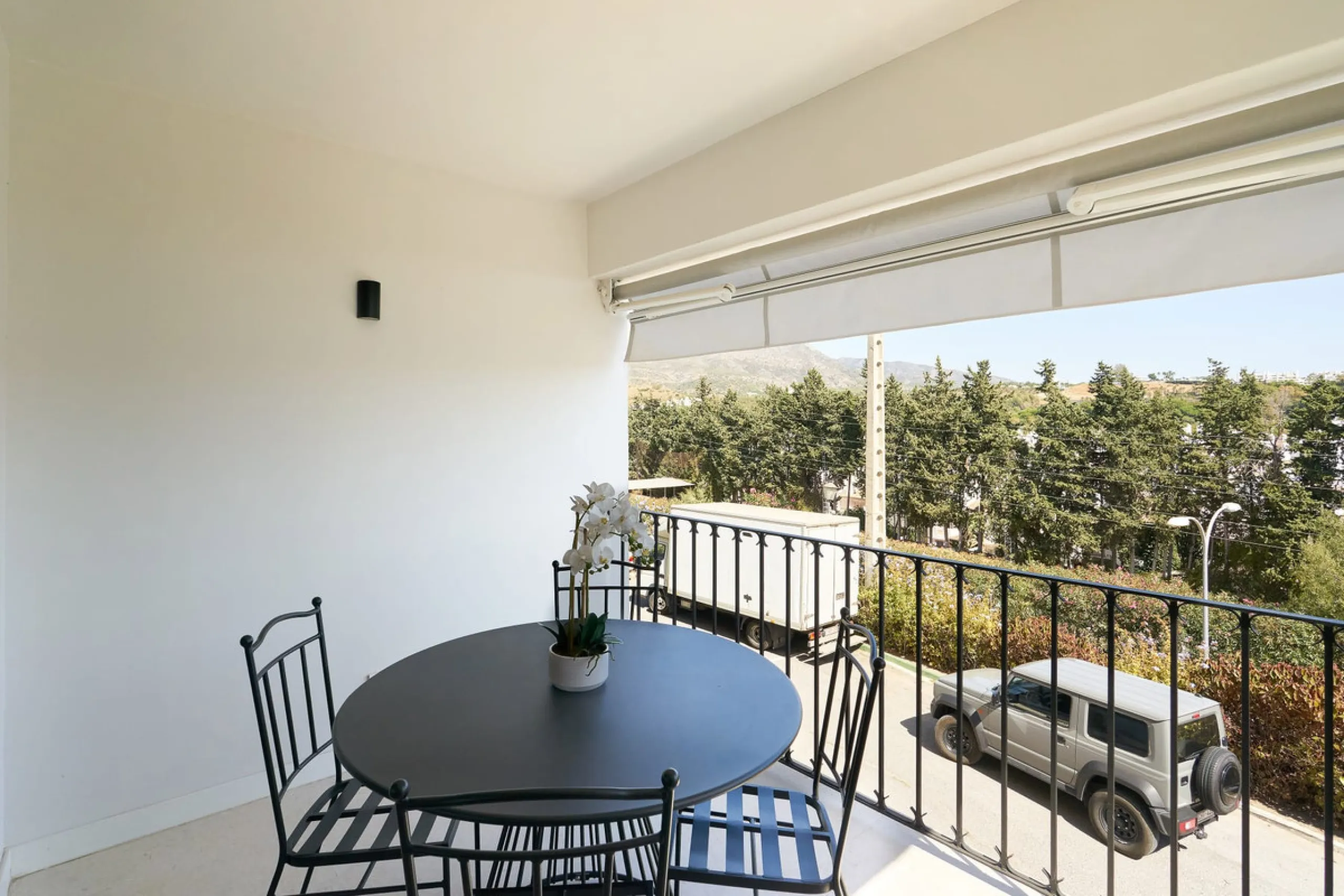Frontline Aloha Golf townhouse nestled in the prestigious Golf Valley of Nueva Andalucía, this beautifully designed three-story townhouse offers a seamless blend of Mediterranean charm and modern living. Recently renovated, the property captures the lifes