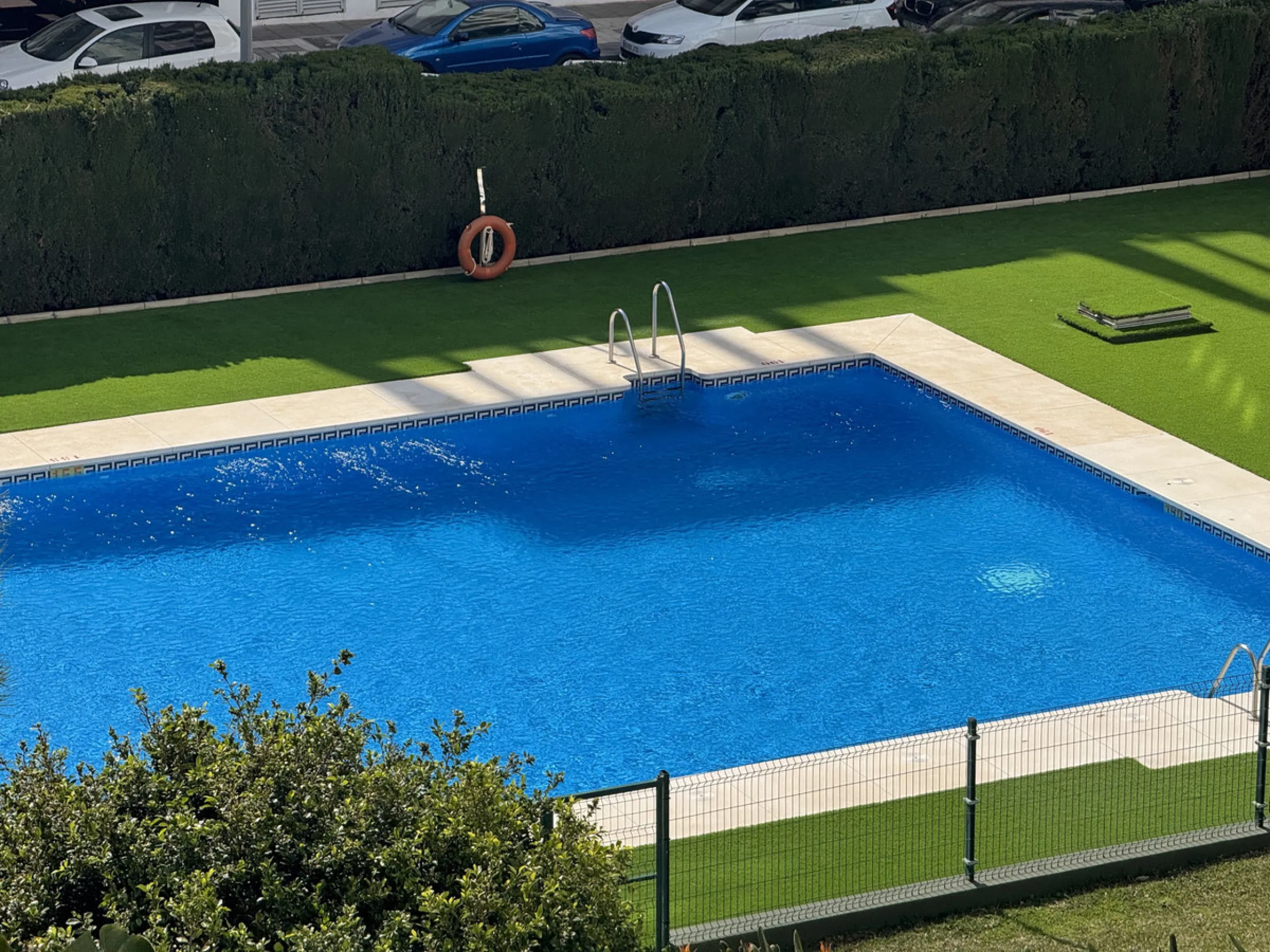 Apartment - Middle Floor Apartment в продаже в Marbella, Málaga. В доме 4 спален и 2 ванных комнат. Площадь дома 120 м²