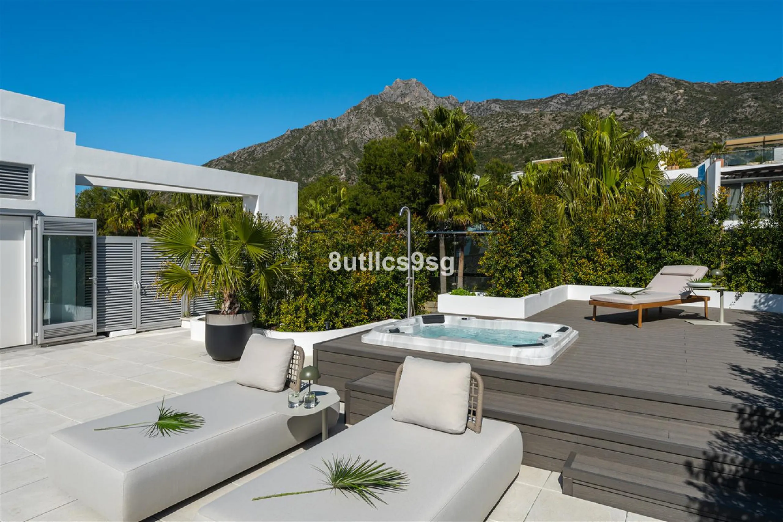 This semi detached house is located in the prestigious area of Sierra Blanca, within the sought-after Marbella Golden Mile in Marbella, Malaga. The property stands out for its generous dimensions, offering 486m² of built space and a 268m² terrace, as well