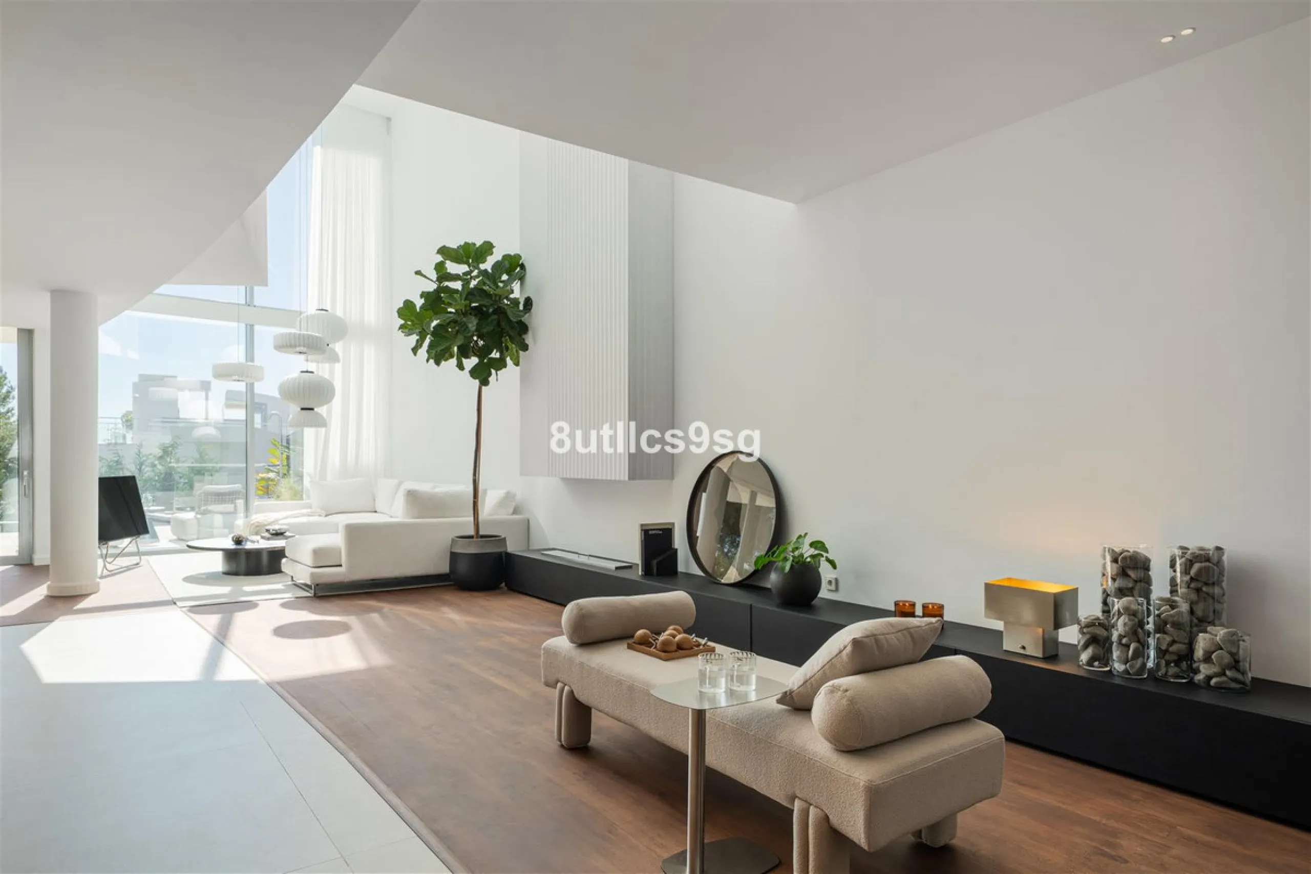 This semi detached house is located in the prestigious area of Sierra Blanca, within the sought-after Marbella Golden Mile in Marbella, Malaga. The property stands out for its generous dimensions, offering 486m² of built space and a 268m² terrace, as well