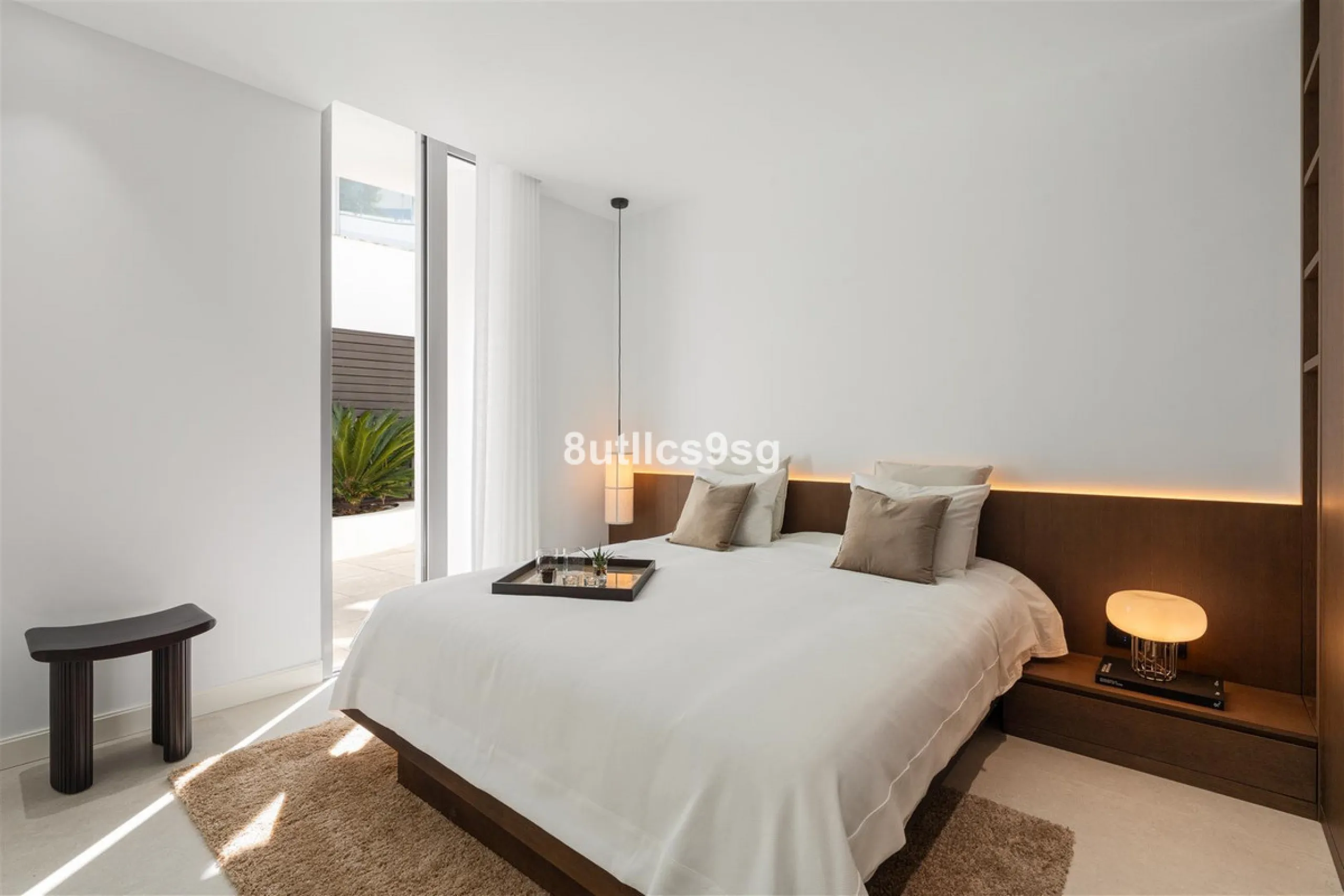This semi detached house is located in the prestigious area of Sierra Blanca, within the sought-after Marbella Golden Mile in Marbella, Malaga. The property stands out for its generous dimensions, offering 486m² of built space and a 268m² terrace, as well