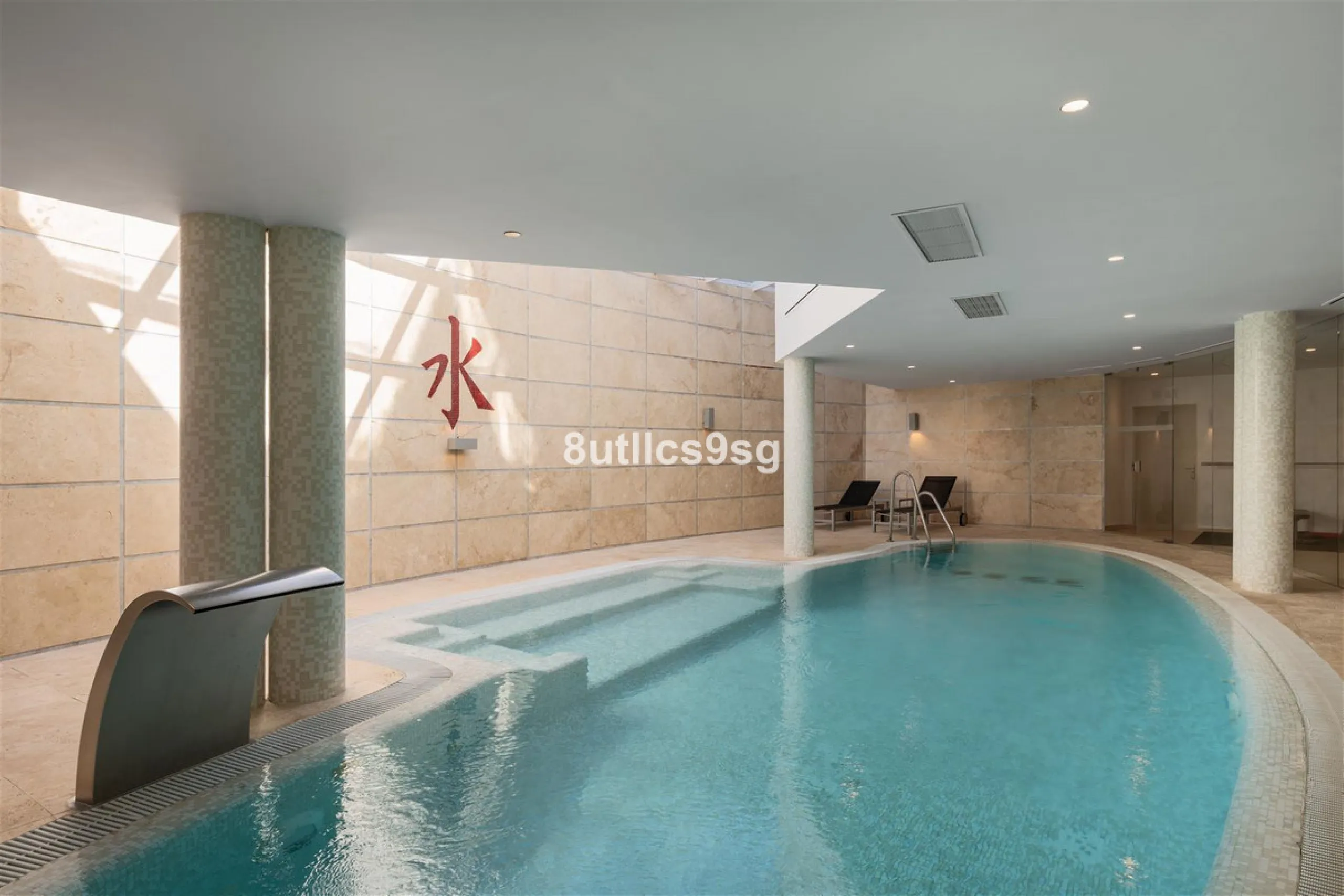This semi detached house is located in the prestigious area of Sierra Blanca, within the sought-after Marbella Golden Mile in Marbella, Malaga. The property stands out for its generous dimensions, offering 486m² of built space and a 268m² terrace, as well