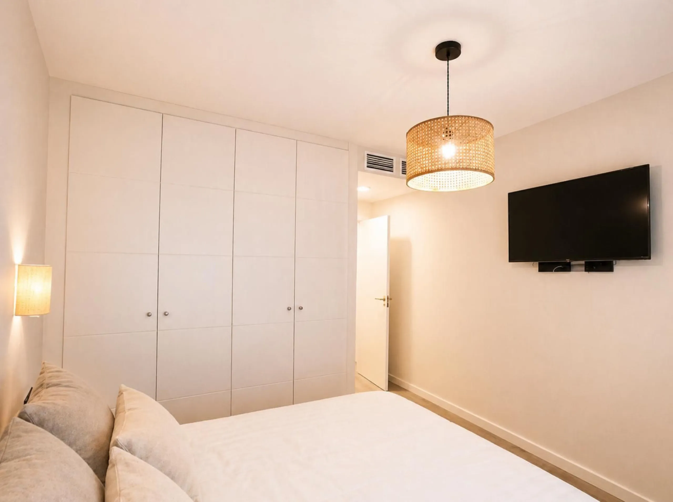Modern 1-Bedroom Apartment Near Málaga Centro