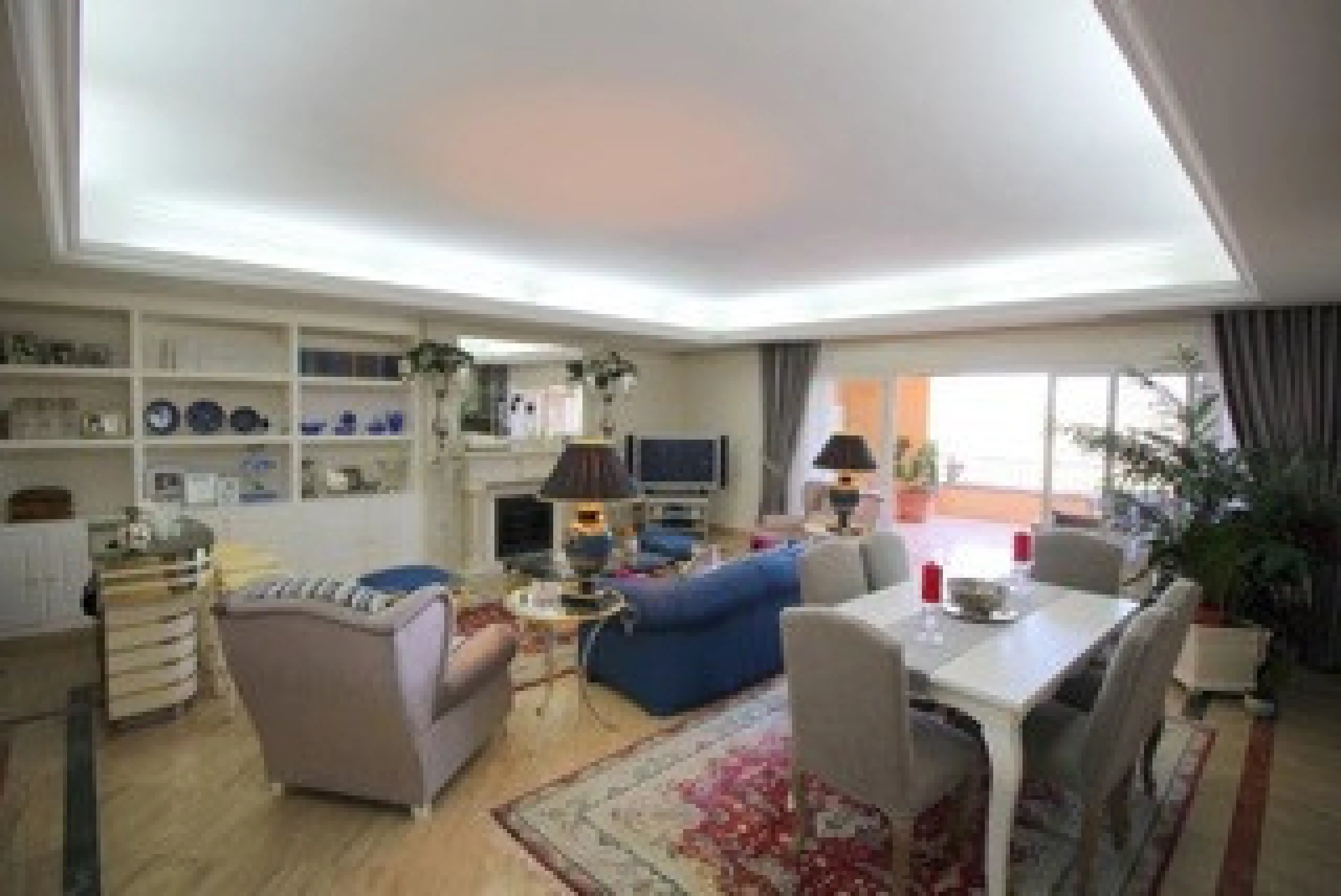 Apartment - Middle Floor Apartment в продаже в Marbella, Málaga. В доме 4 спален и 3 ванных комнат. Площадь дома 389 м²
