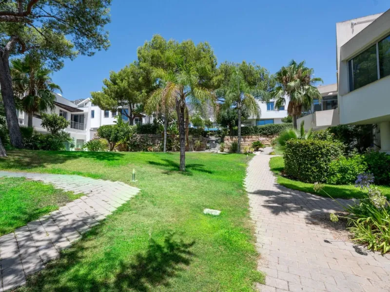 Exceptional Townhouse in Meisho Hills, Sierra Blanca – Marbella