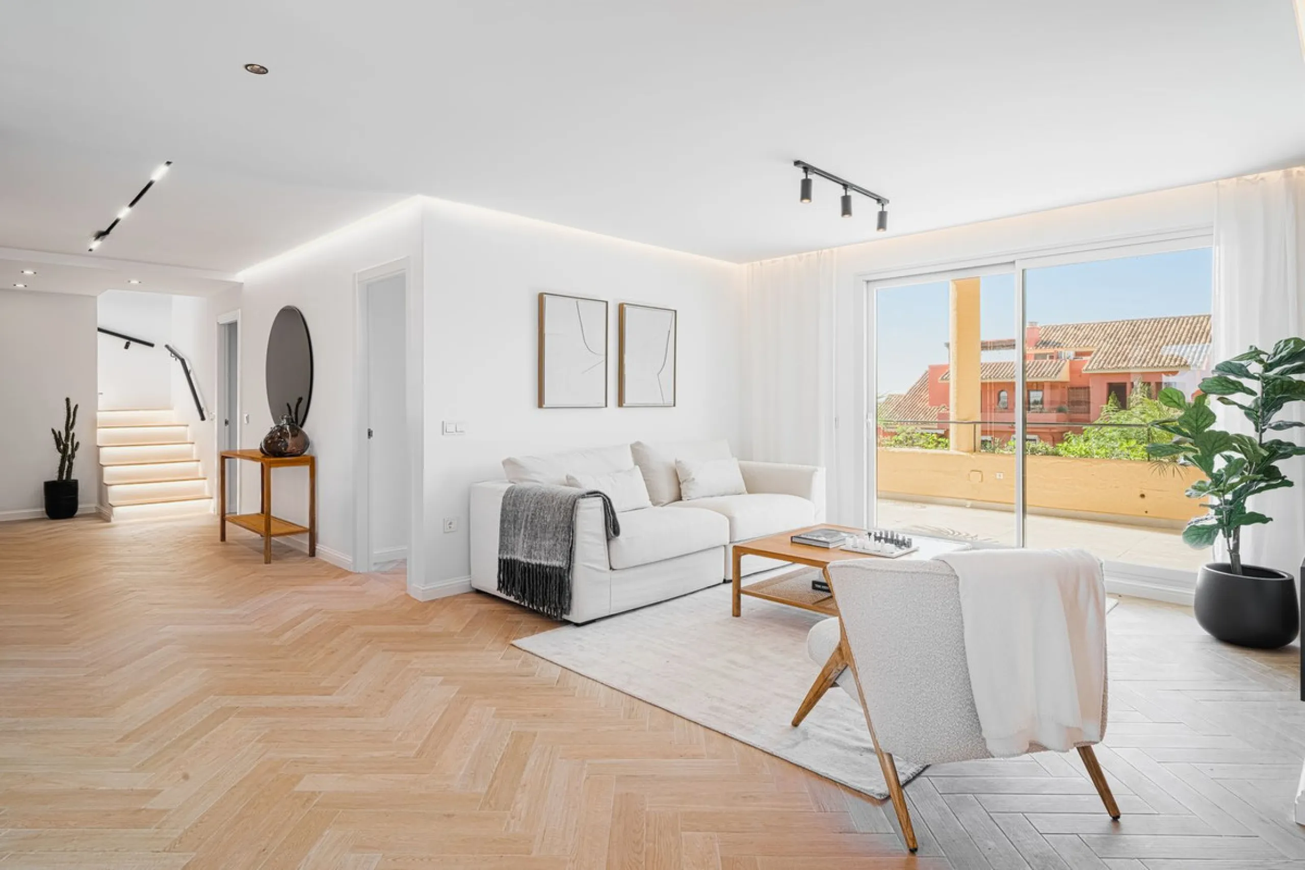 Spectacular Duplex Penthouse with Sea Views on the New Golden Mile