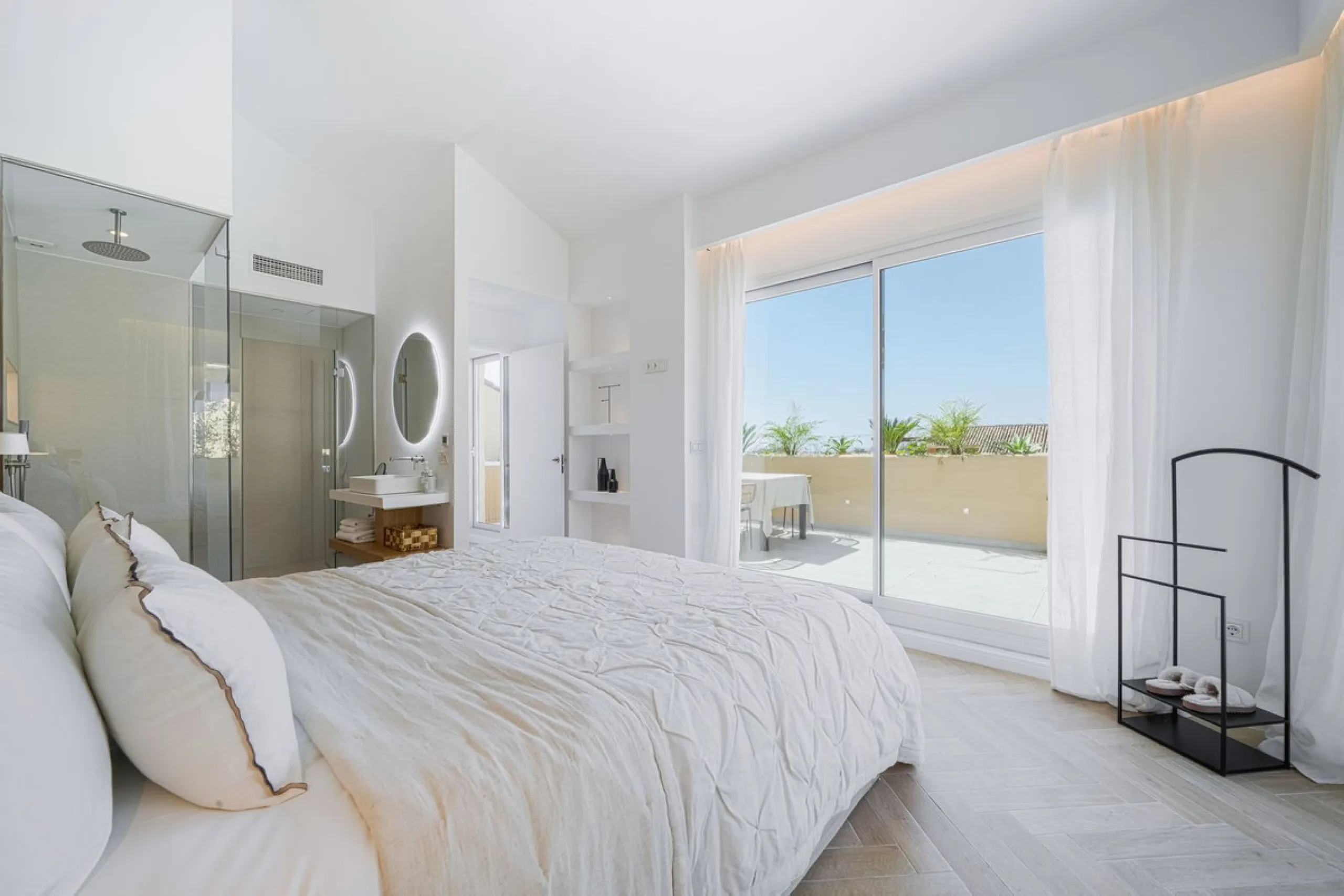 Spectacular Duplex Penthouse with Sea Views on the New Golden Mile