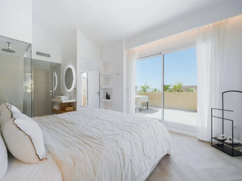 Spectacular Duplex Penthouse with Sea Views on the New Golden Mile