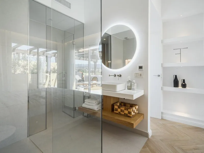 Spectacular Duplex Penthouse with Sea Views on the New Golden Mile