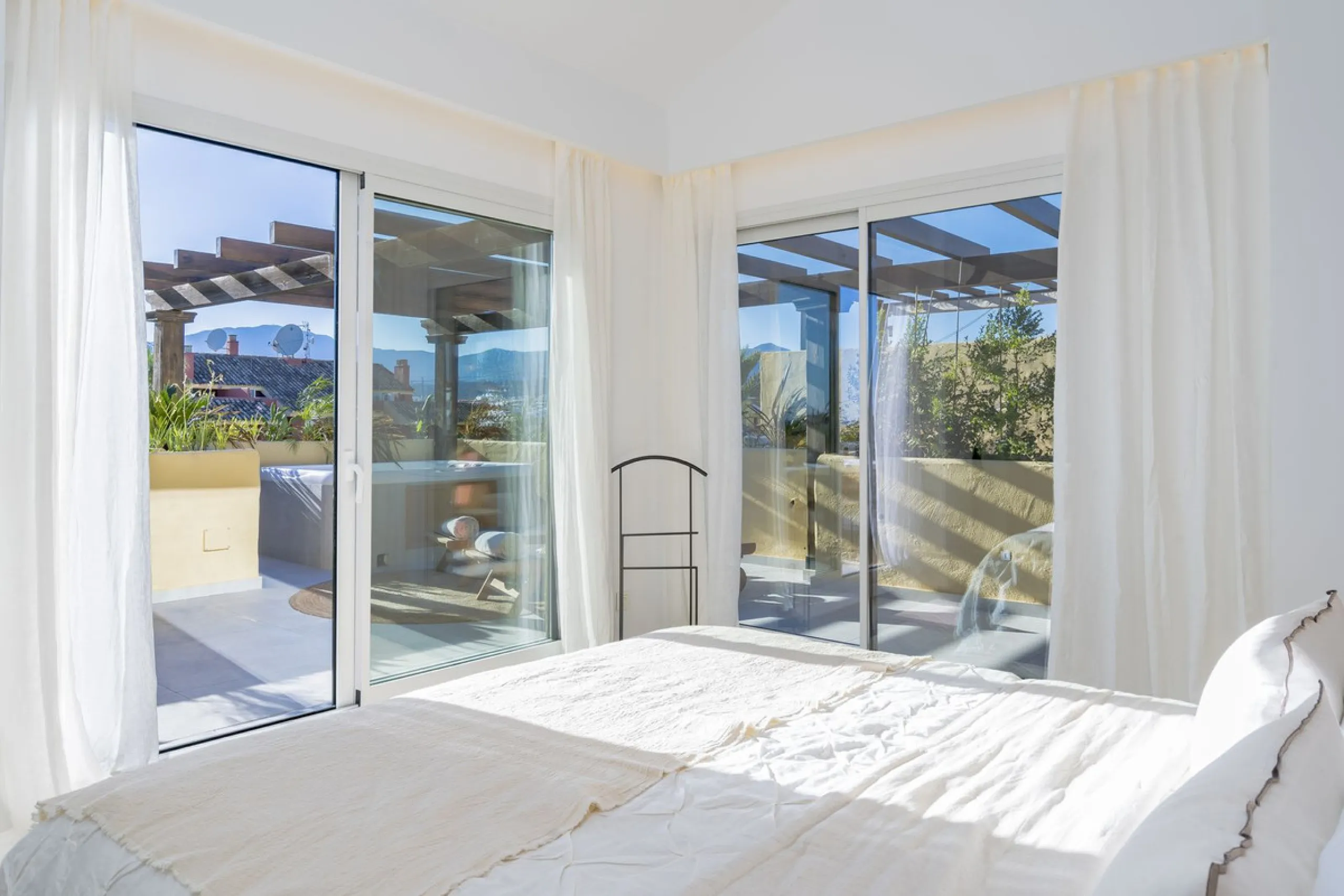 Spectacular Duplex Penthouse with Sea Views on the New Golden Mile