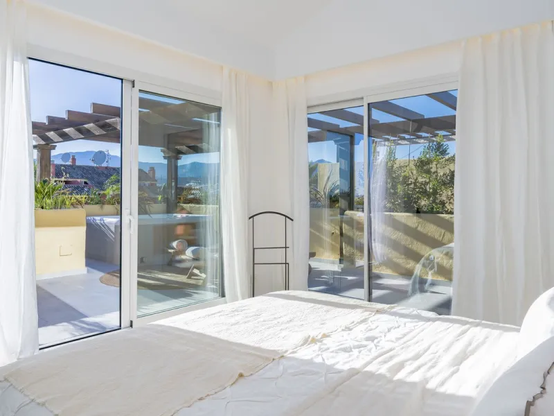 Spectacular Duplex Penthouse with Sea Views on the New Golden Mile