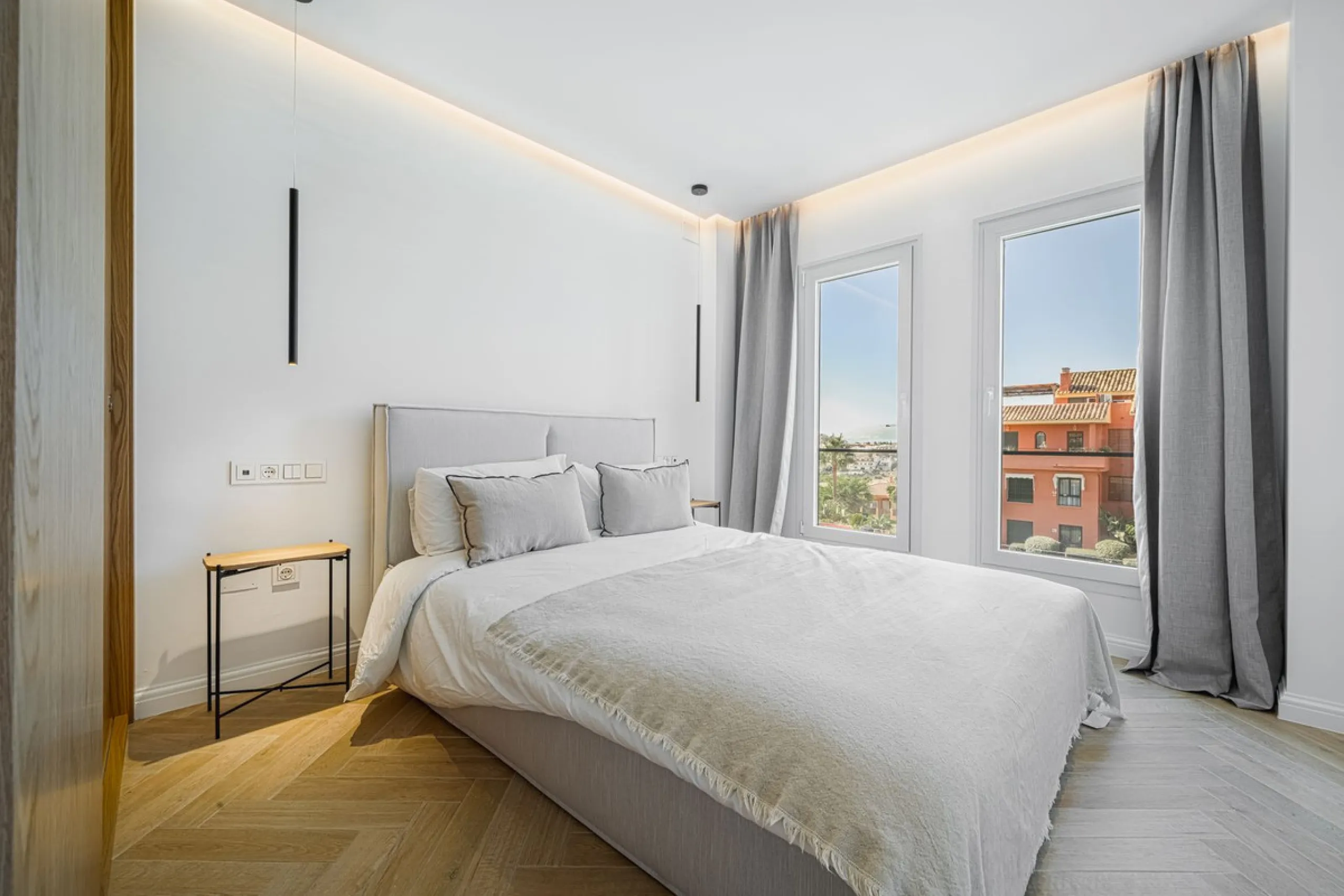 Spectacular Duplex Penthouse with Sea Views on the New Golden Mile
