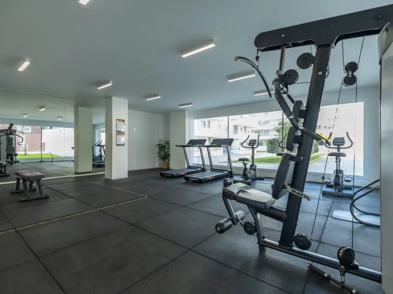 Located in the Campana area of Nueva Andalucia, an international and lively area to live in, with all amenities within walking distance of your home, including restaurants, pharmacies, schools, supermarkets, etc. Jardines de Guadaiza is a modern apartment