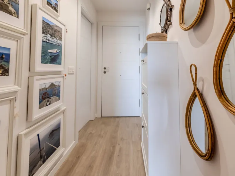 Located in the Campana area of Nueva Andalucia, an international and lively area to live in, with all amenities within walking distance of your home, including restaurants, pharmacies, schools, supermarkets, etc. Jardines de Guadaiza is a modern apartment