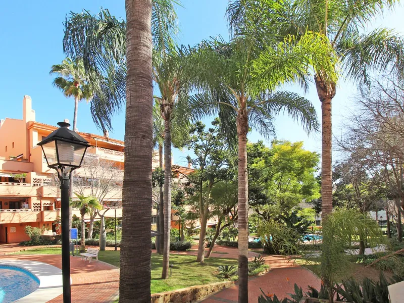 Apartment - Middle Floor Apartment в продаже в Marbella, Málaga. В доме 1 спален и 1 ванных комнат. Площадь дома 65 м²