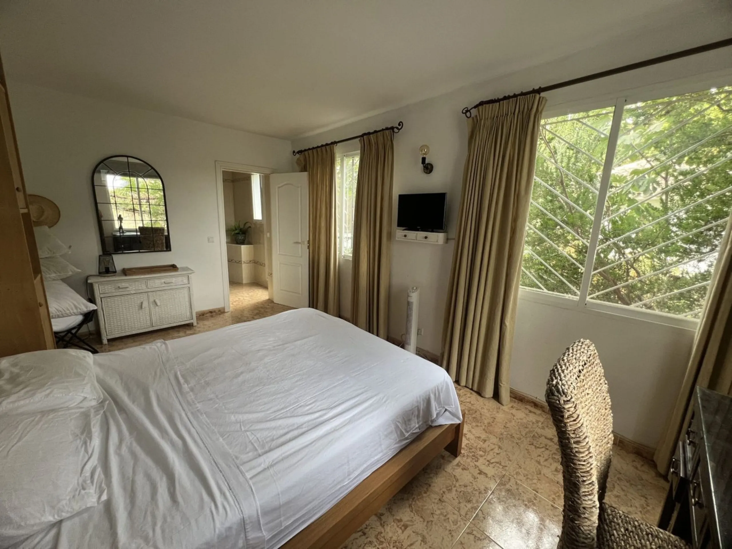 Residence or boutique hotel with stunning sea views