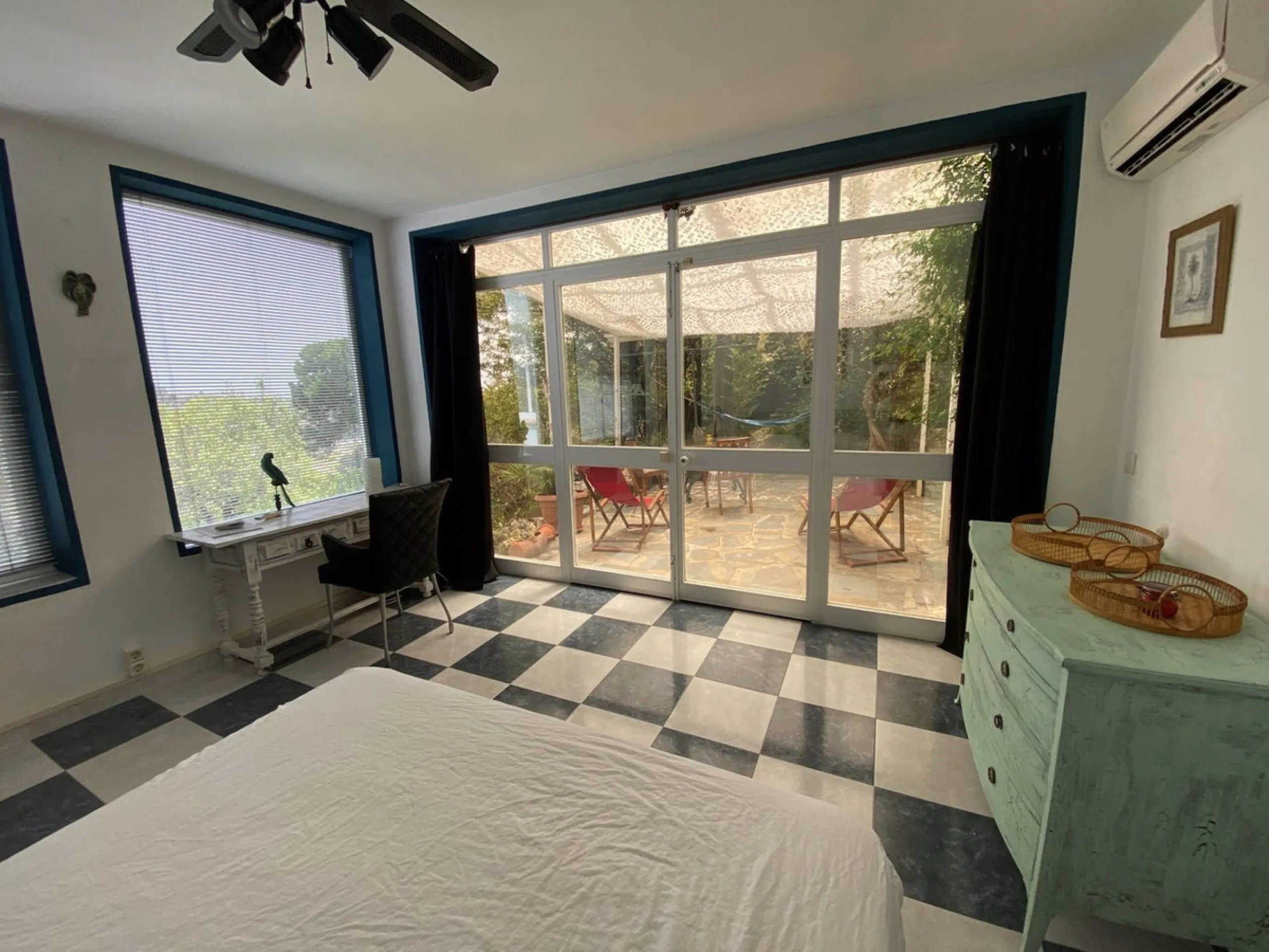 Residence or boutique hotel with stunning sea views