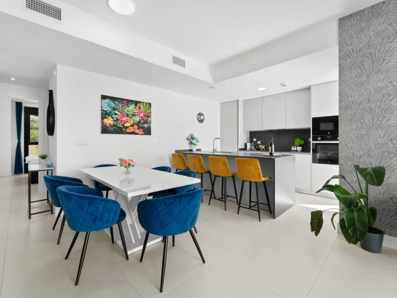 STYLISH 3-BEDROOM CORNER APARTMENT WITH STUNNING MEDITERRANEAN SEA VIEWS!