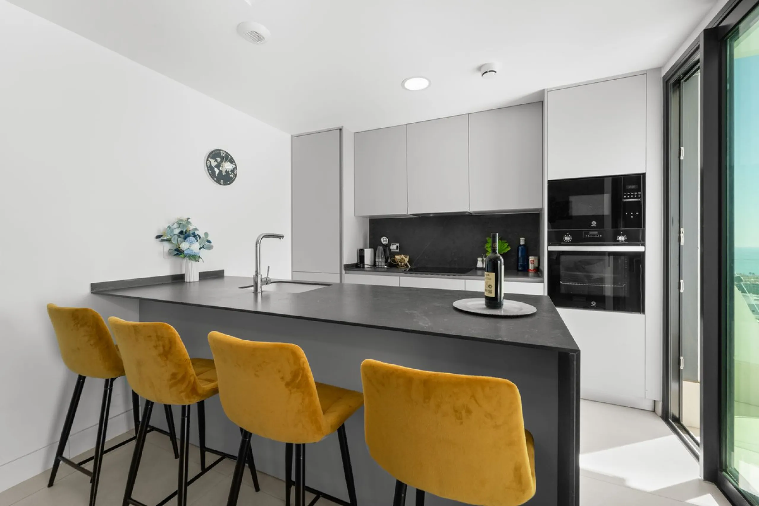 STYLISH 3-BEDROOM CORNER APARTMENT WITH STUNNING MEDITERRANEAN SEA VIEWS!