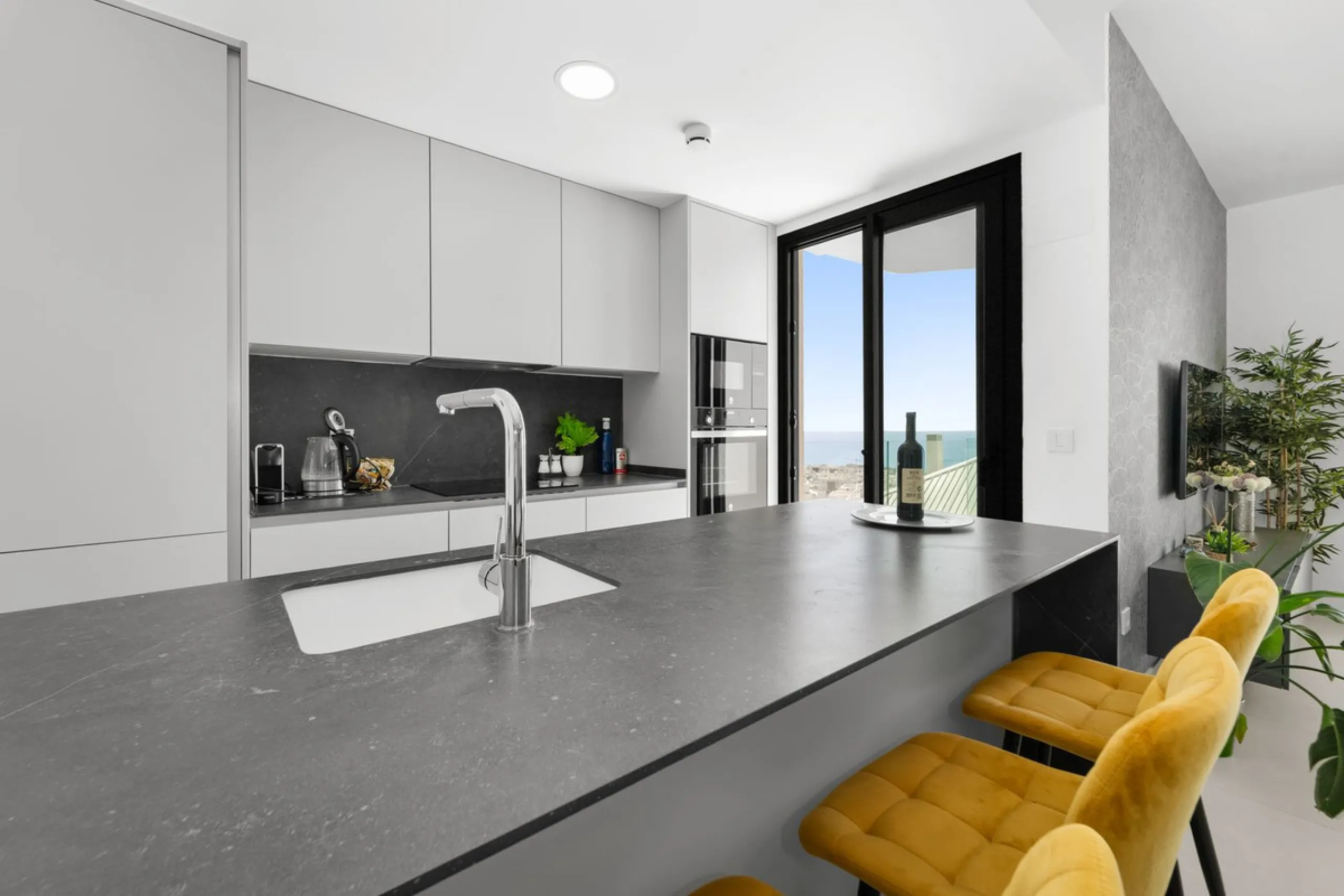 STYLISH 3-BEDROOM CORNER APARTMENT WITH STUNNING MEDITERRANEAN SEA VIEWS!