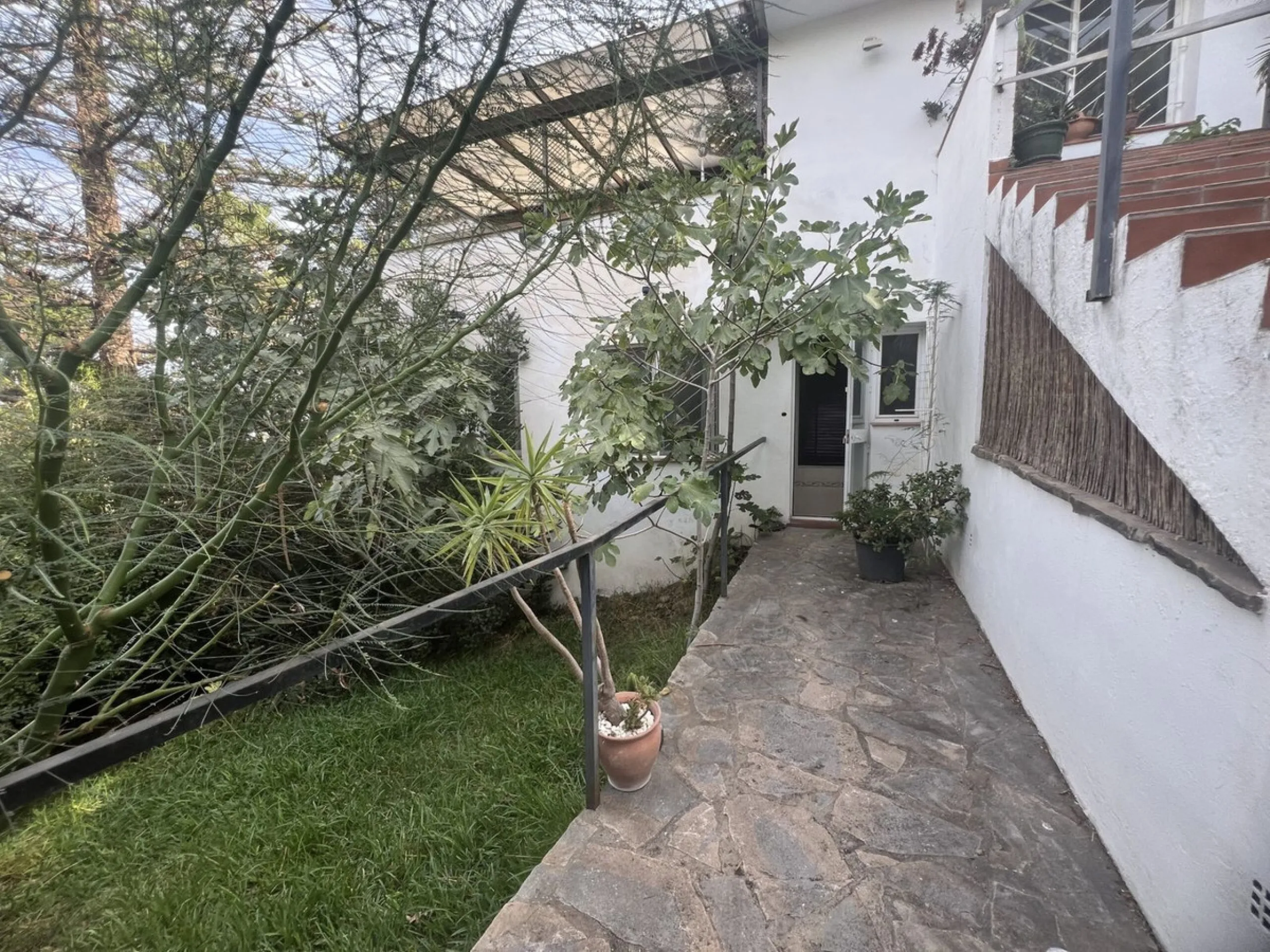 Residence or boutique hotel with stunning sea views