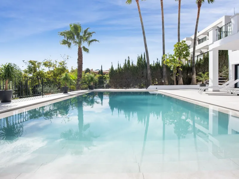 Fully renovated (key ready) completely furnished villa in the Los Flamingos Golf Resort (completed February 2024)