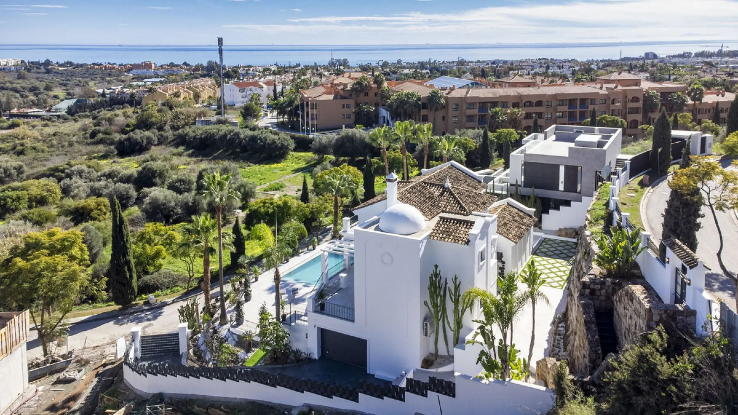 Fully renovated (key ready) completely furnished villa in the Los Flamingos Golf Resort (completed February 2024)