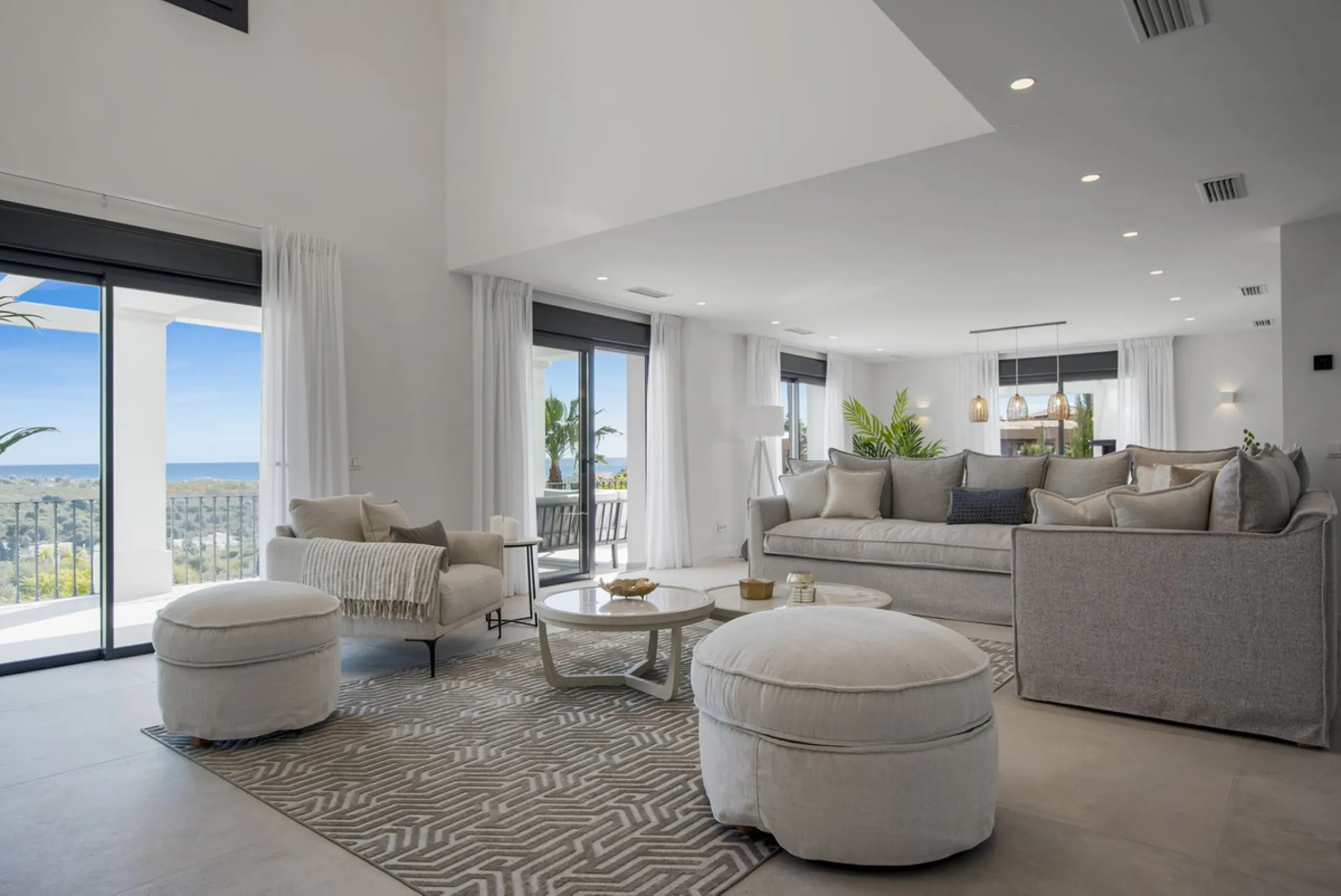 Fully renovated (key ready) completely furnished villa in the Los Flamingos Golf Resort (completed February 2024)