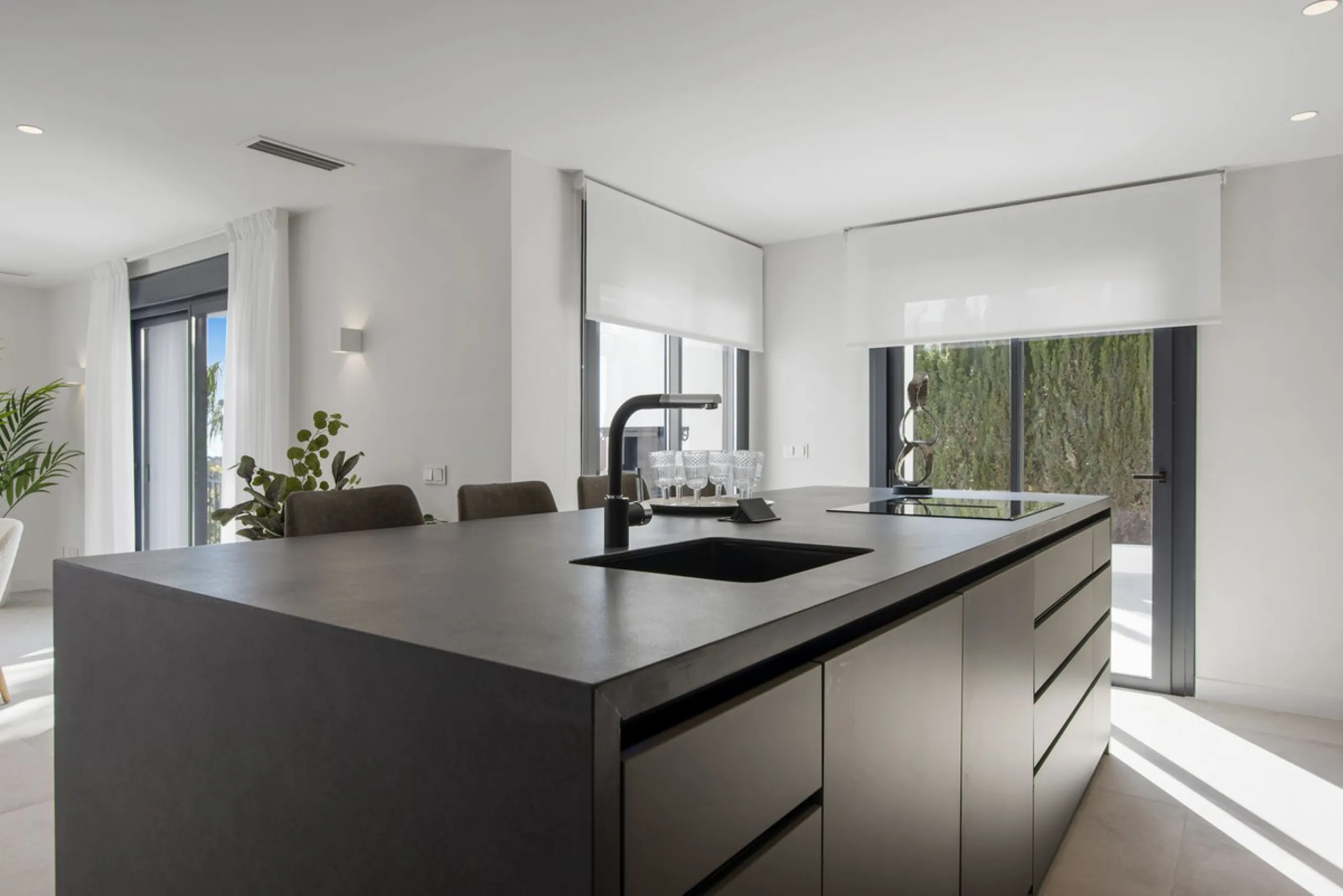 Fully renovated (key ready) completely furnished villa in the Los Flamingos Golf Resort (completed February 2024)