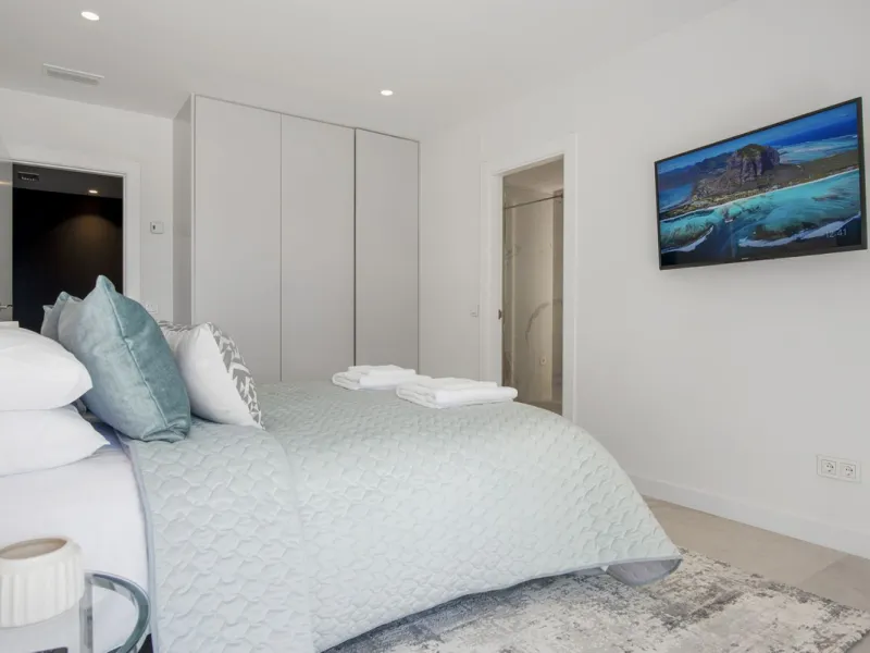 Fully renovated (key ready) completely furnished villa in the Los Flamingos Golf Resort (completed February 2024)